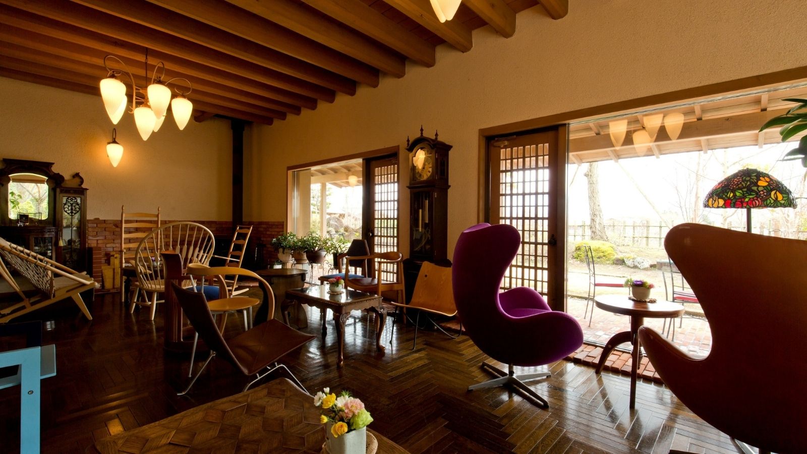 ロビーラウンジ