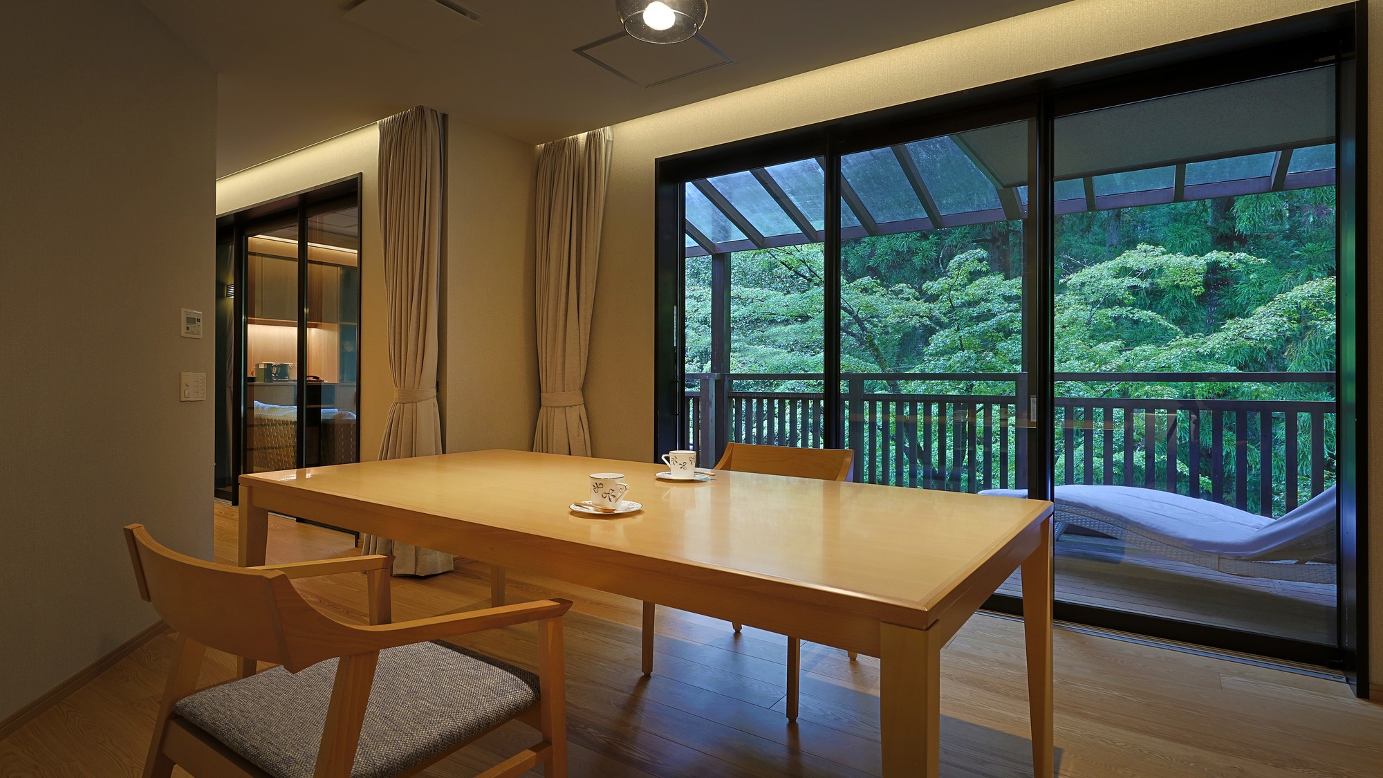 【風】源泉かけ流し内風呂付洋室（別邸美月庵）