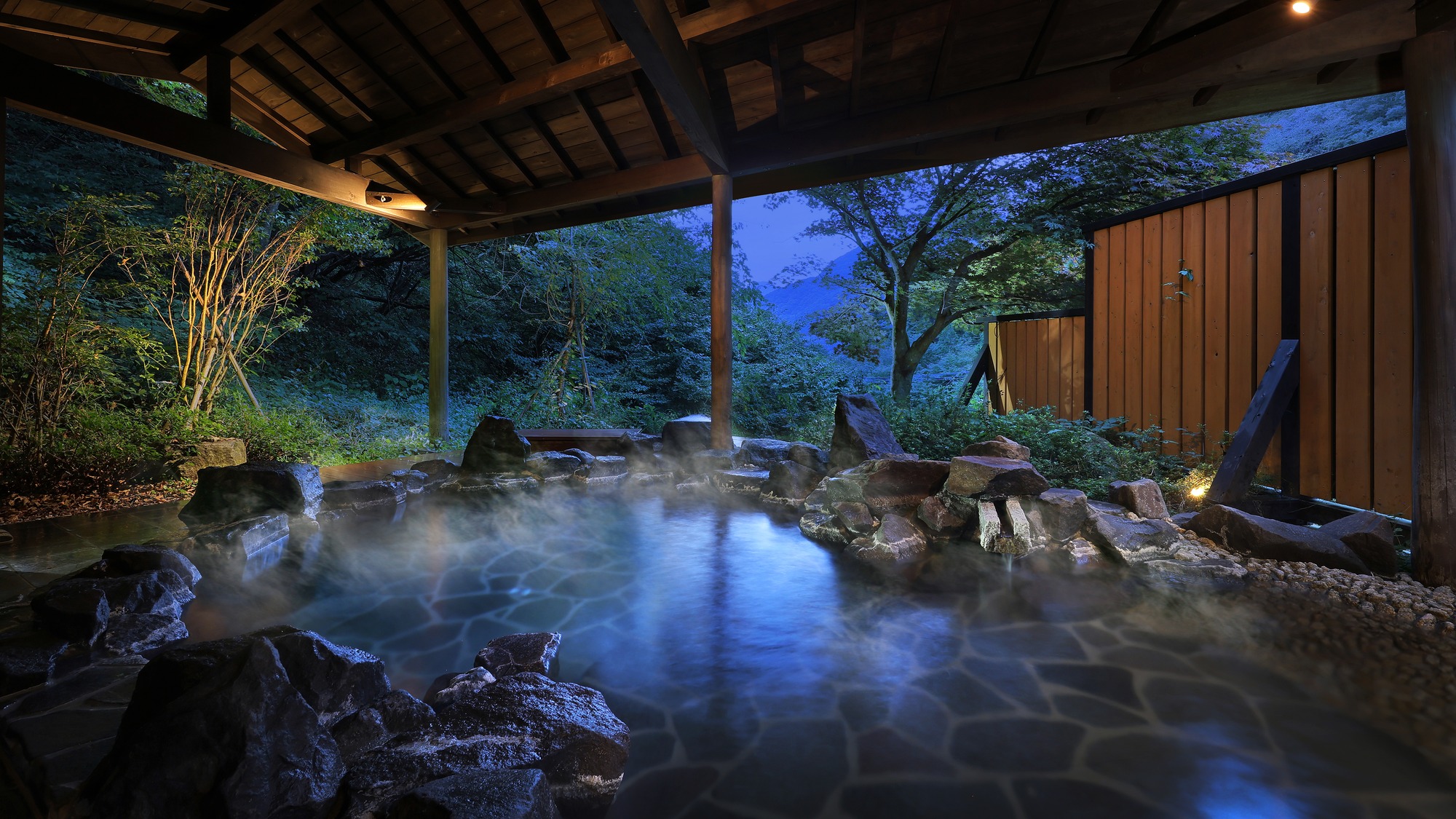 貸切露天風呂「鹿覗きの湯」