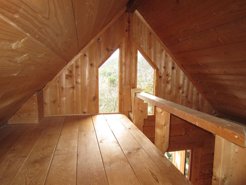 バンガロー室内ロフト