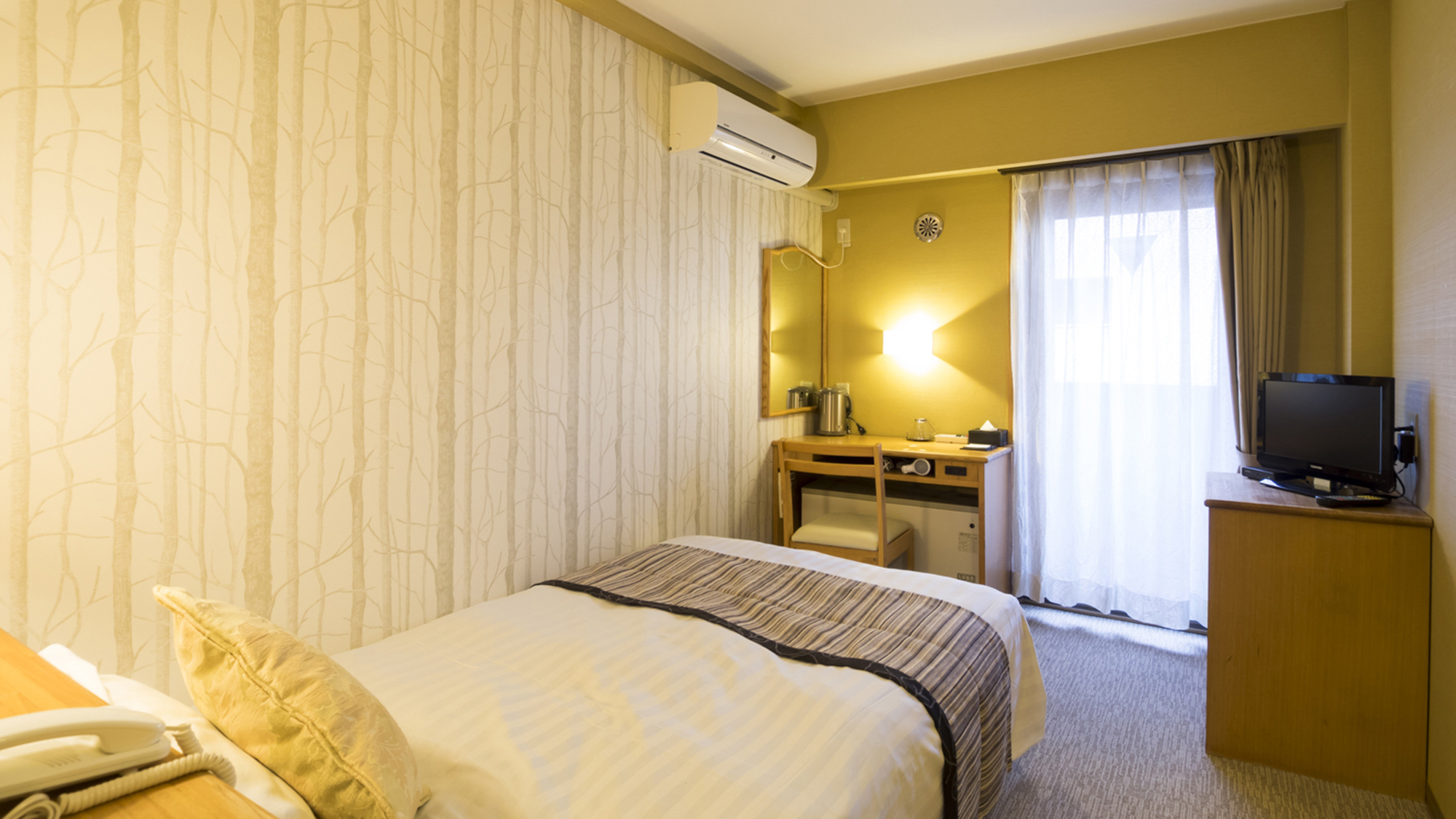 シングルルーム〈ベッド幅120cm1台〉