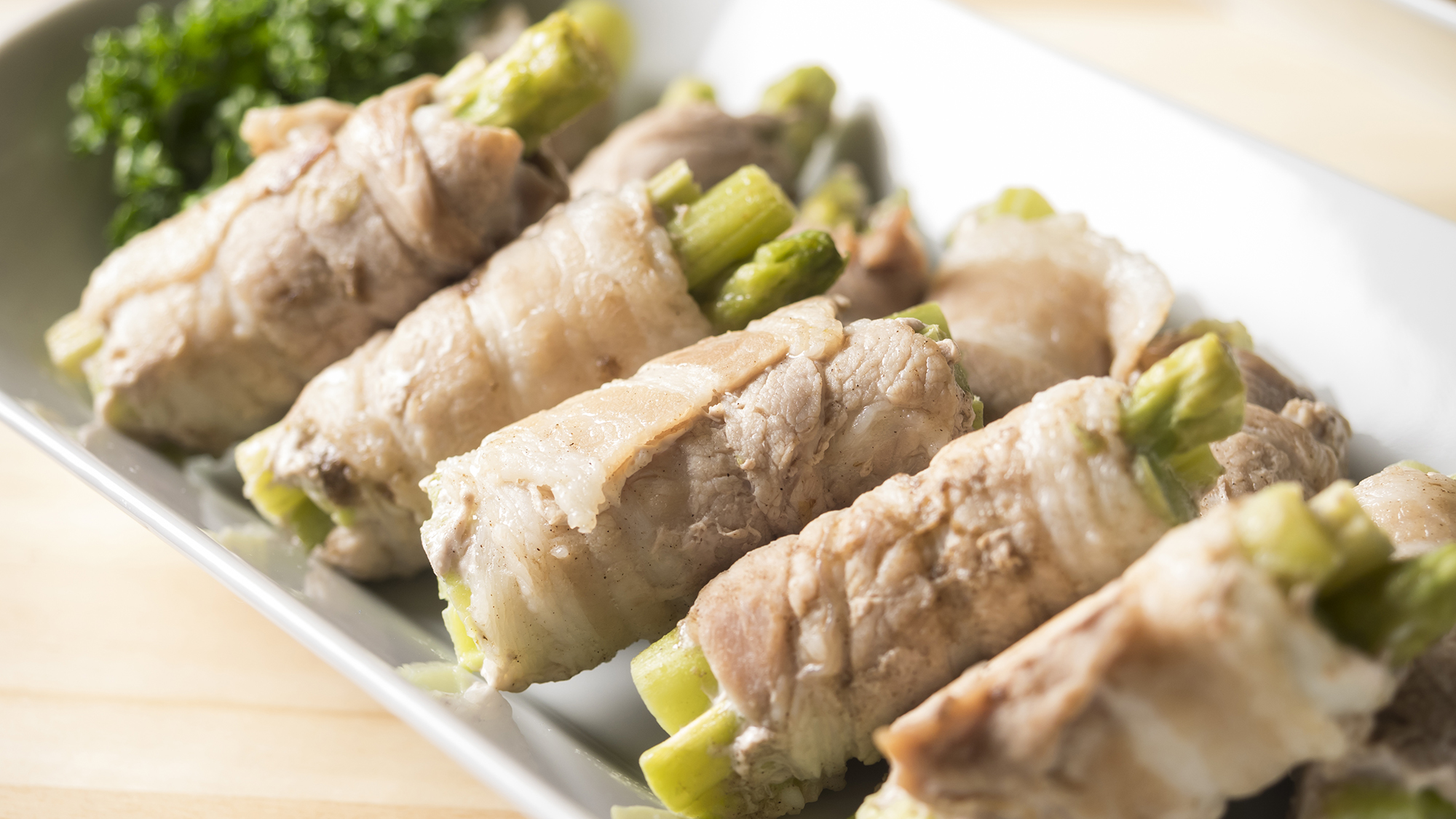 朝食イメージ〈豚バラアスパラ巻き〉