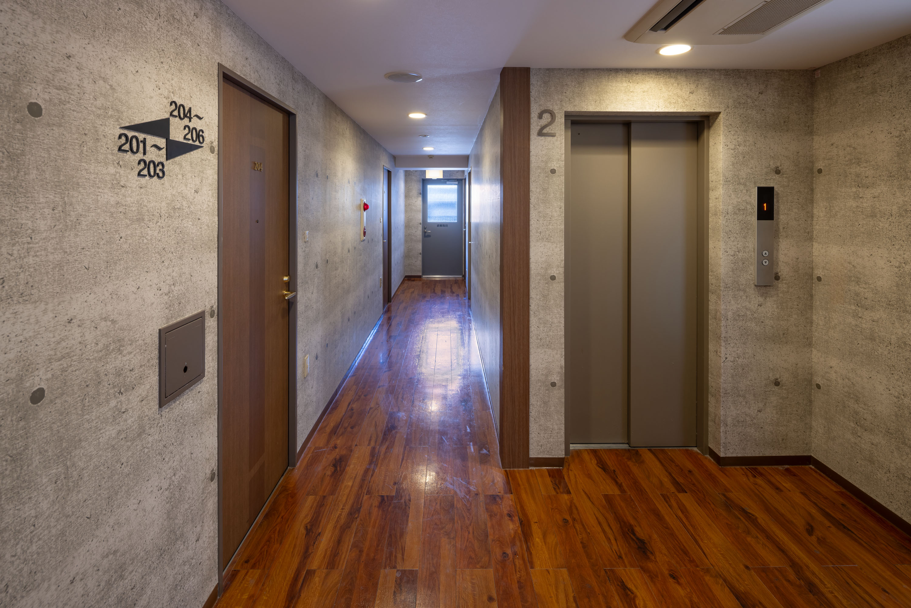 リニューアル　廊下