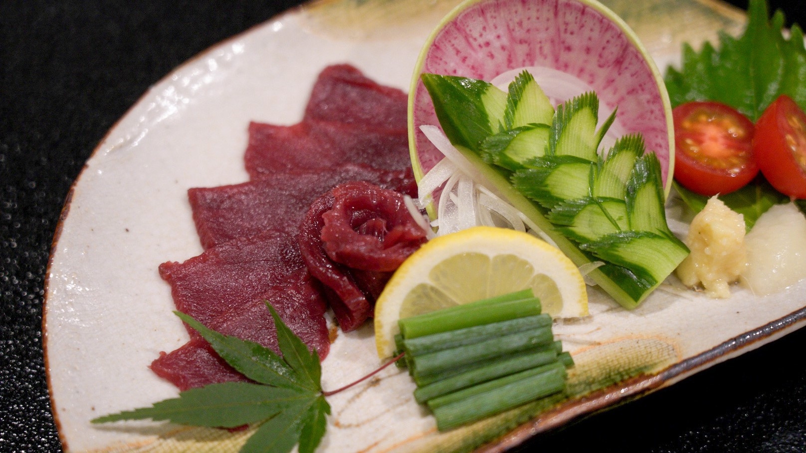 【1泊2食付】熊本の味覚を満喫♪『美里会席』に馬刺しとあか牛丼ハーフ＆ハーフ♪