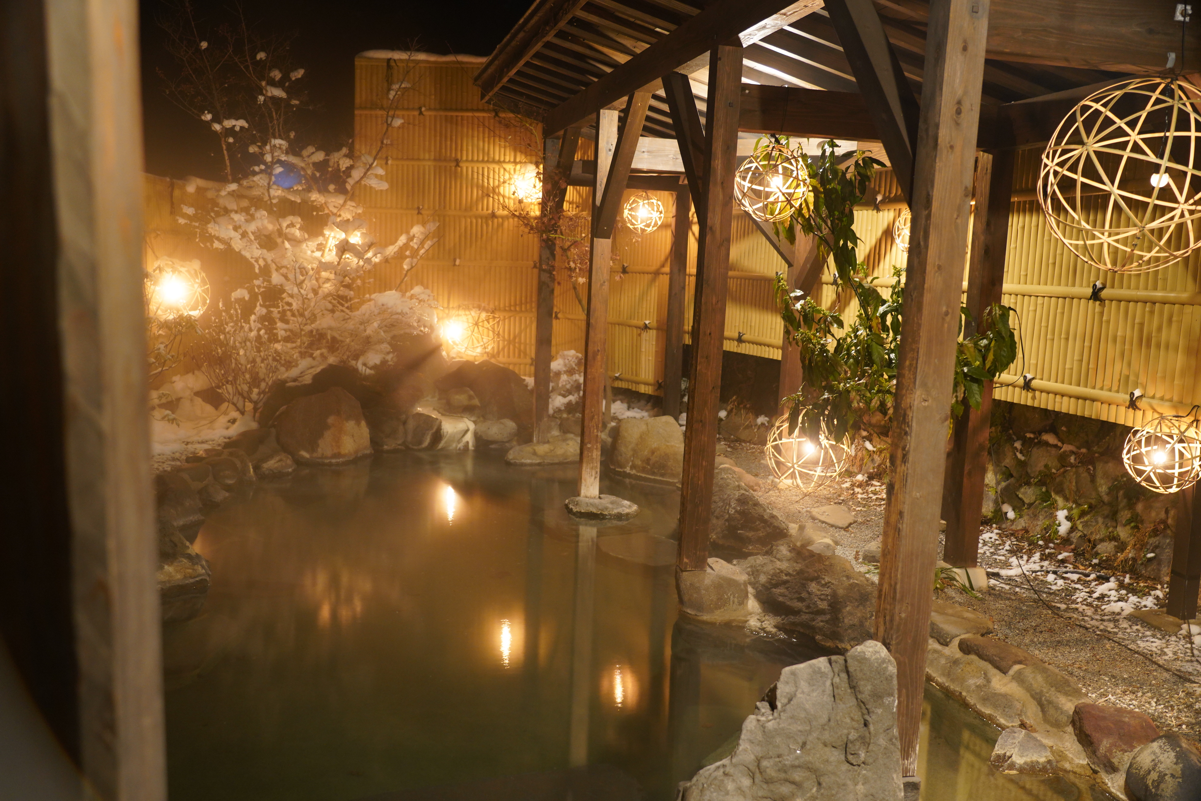 湯あかり露天風呂