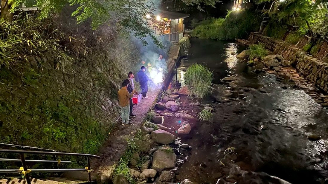 花火を楽しむお客様