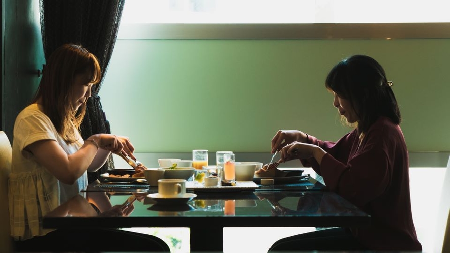 クロスホテル札幌のこだわりとパティシエメイドのデザートもお楽しみいただけるご朝食