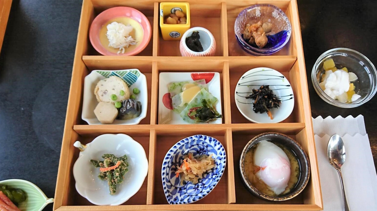 【楽天スーパーSALE】＜絶品♪生牡蠣付＞御食国・伊勢志摩の海の幸に、〆は季節の漬け丼！じのもの会席