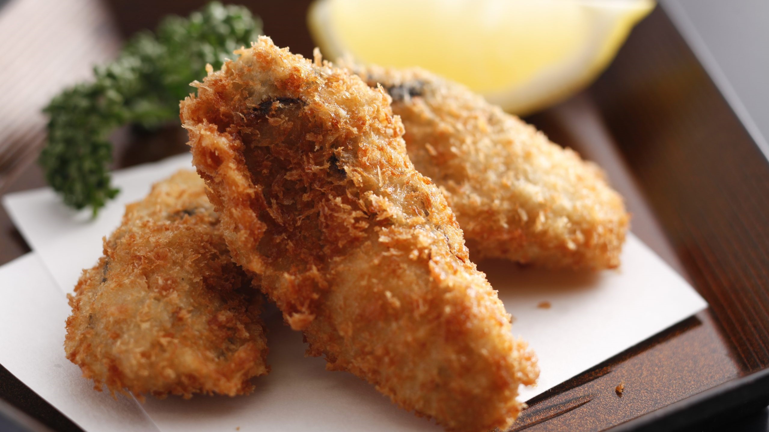 【期間限定】牡蠣・鮑・松阪牛の贅沢トリオ！さらに地もの海鮮丼で美味しいを満喫