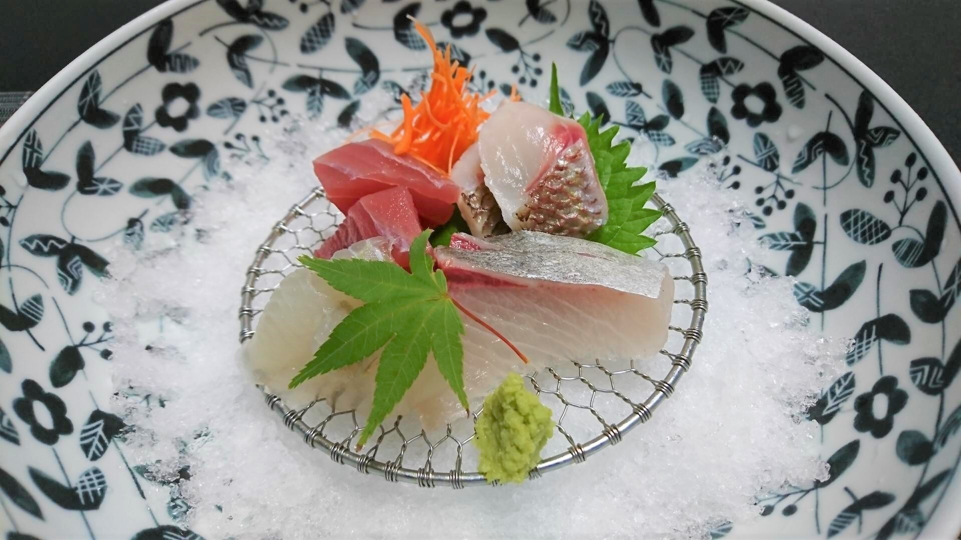 【楽天スーパーSALE】＜絶品♪生牡蠣付＞御食国・伊勢志摩の海の幸に、〆は季節の漬け丼！じのもの会席