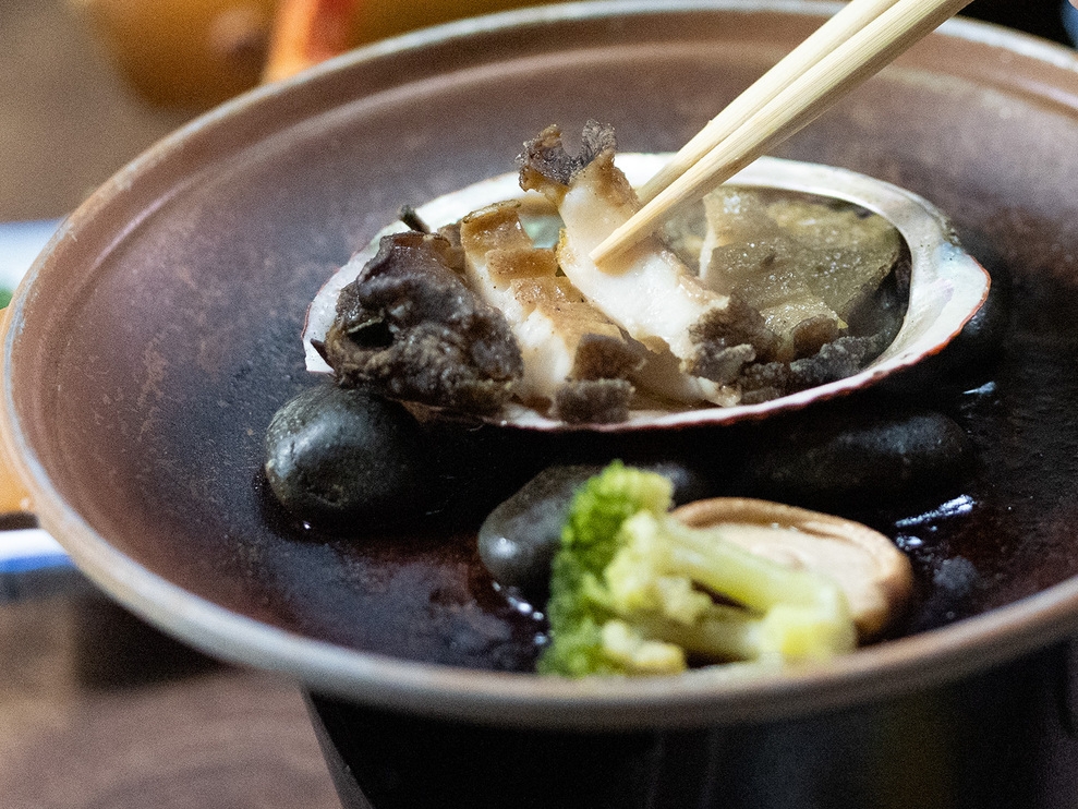 伊勢海老活造りあわびバター焼 【うず潮スペシャル御膳】