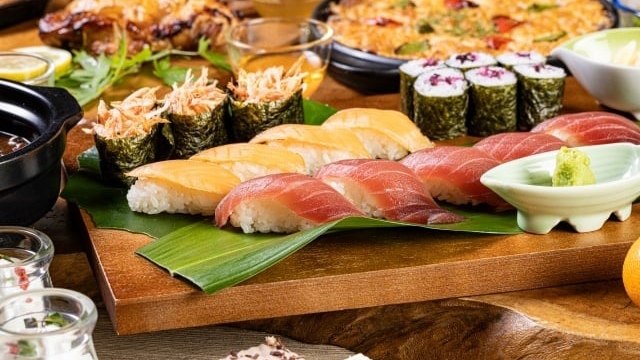 駿河湾の恵みビュッフェ★水揚げ日本一！新鮮カツオと近江牛お取り寄せ（2025.5/24〜7/12）