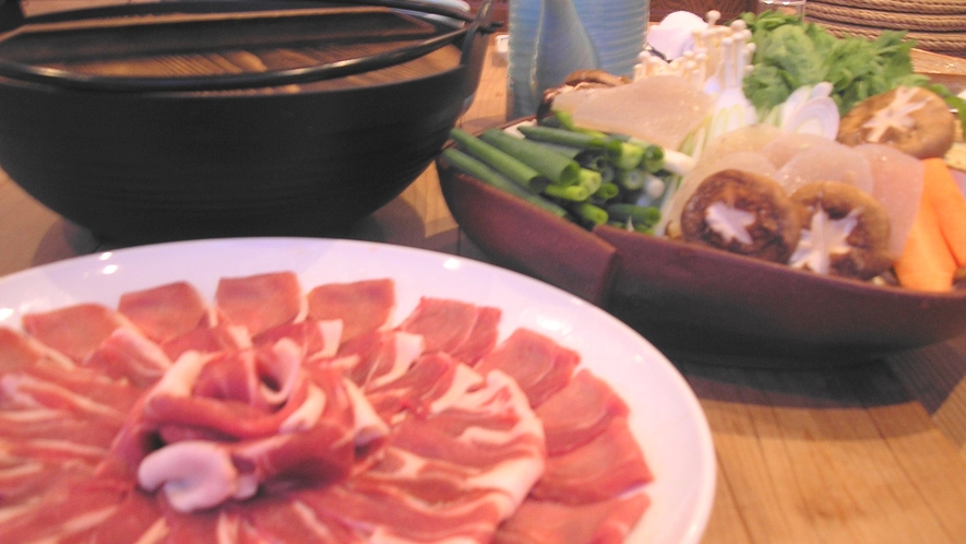 *【ボタン鍋】日高川町の猪肉と、地元野菜をたっぷり 