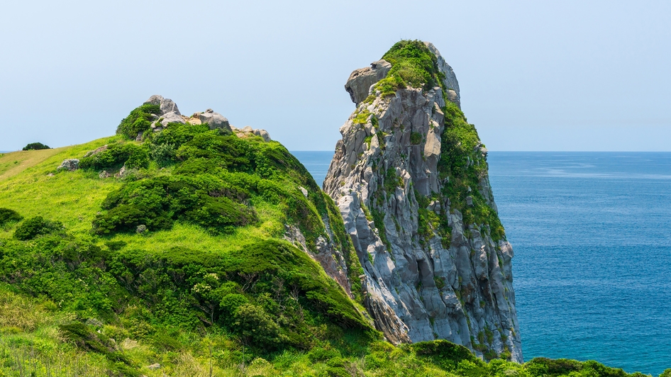 【秋冬SALE】自然の息吹が薫る静かな観光地で、温泉に浸かり海を眺める静かな休息を
