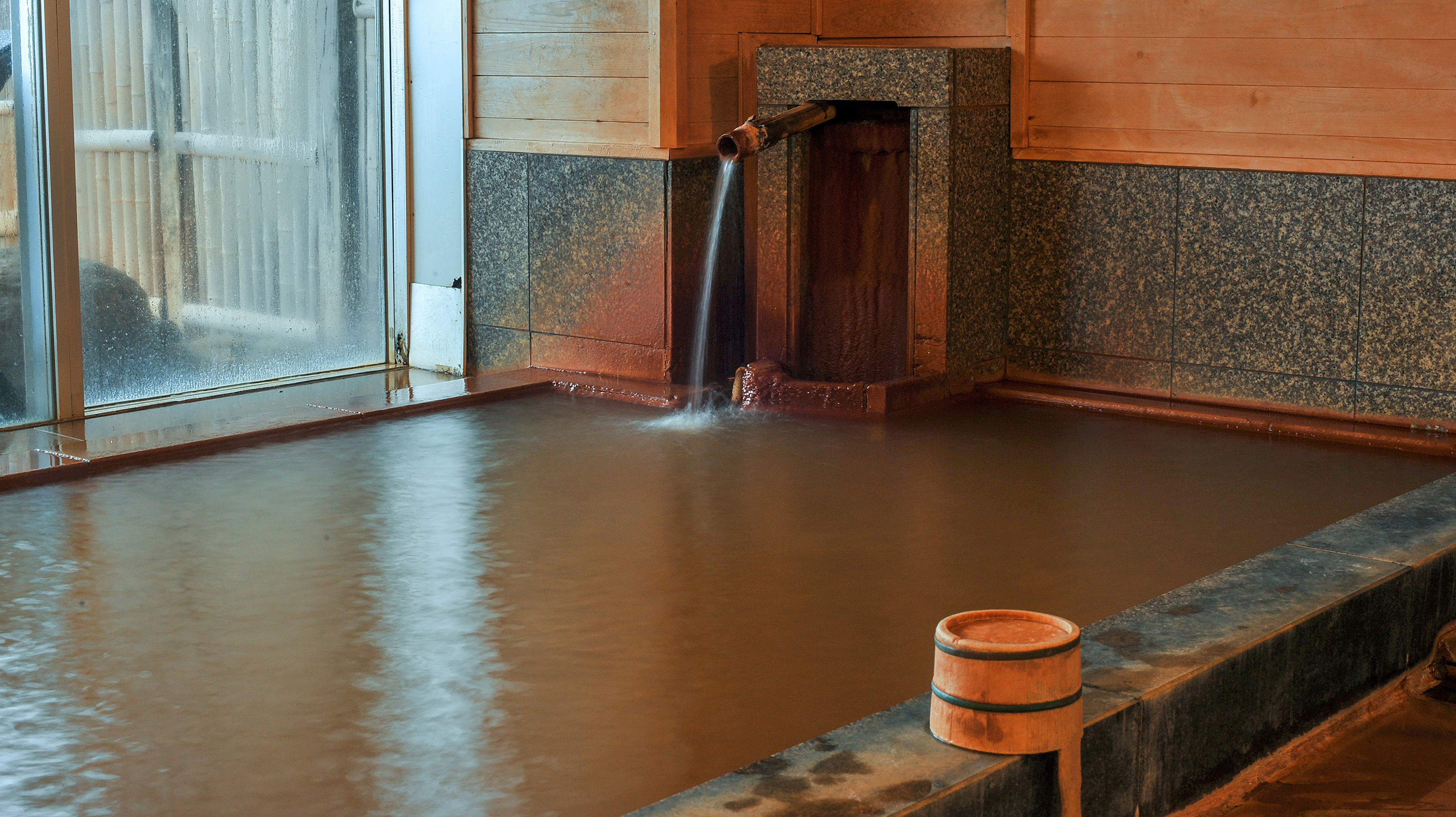 大浴場（内湯・露天風呂）【時間】15:00 ～ 24:00 / 6:00 ～ 10:30