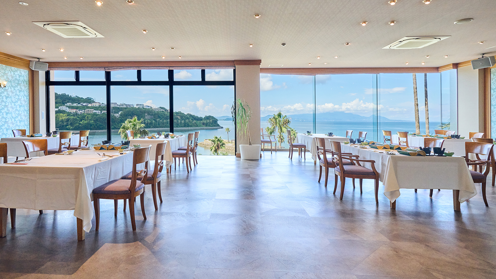 レストランカメリア