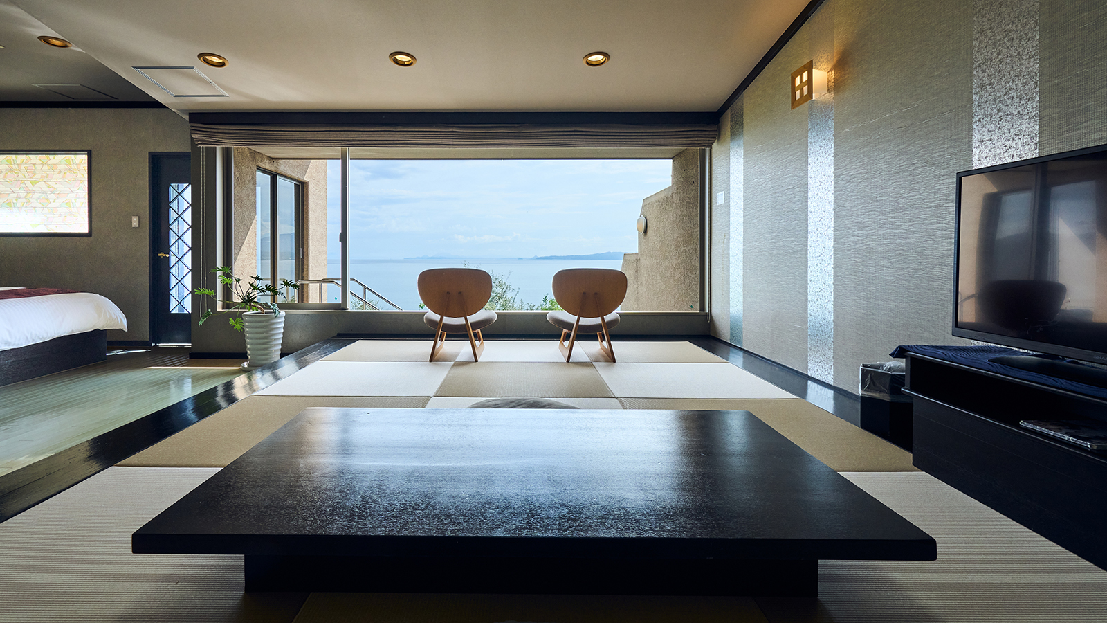 源泉かけ流し露天風呂付離れ華館「椿」