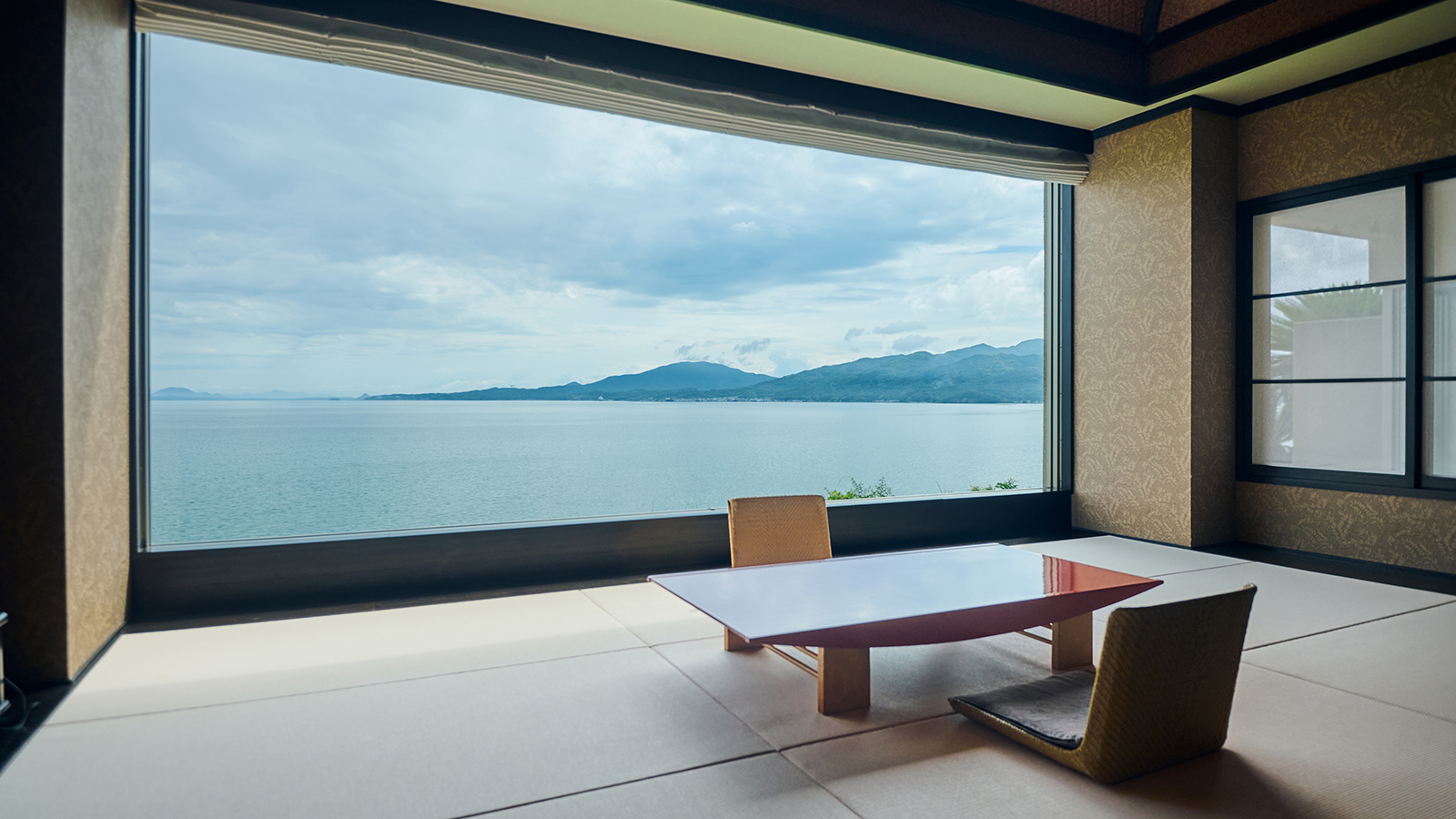 源泉かけ流し露天風呂付離れ華館 『桜』