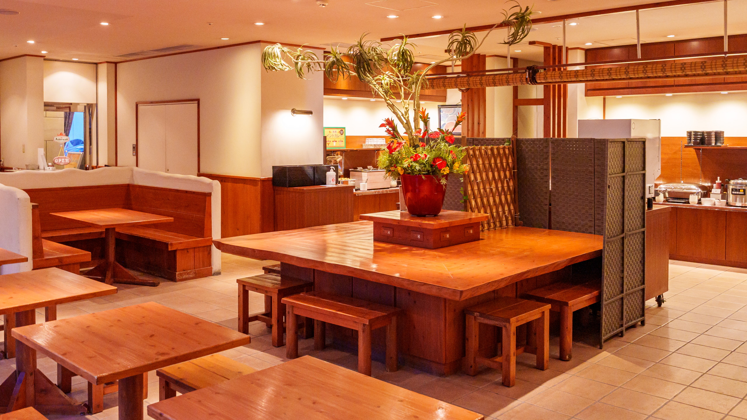 レストラン店内