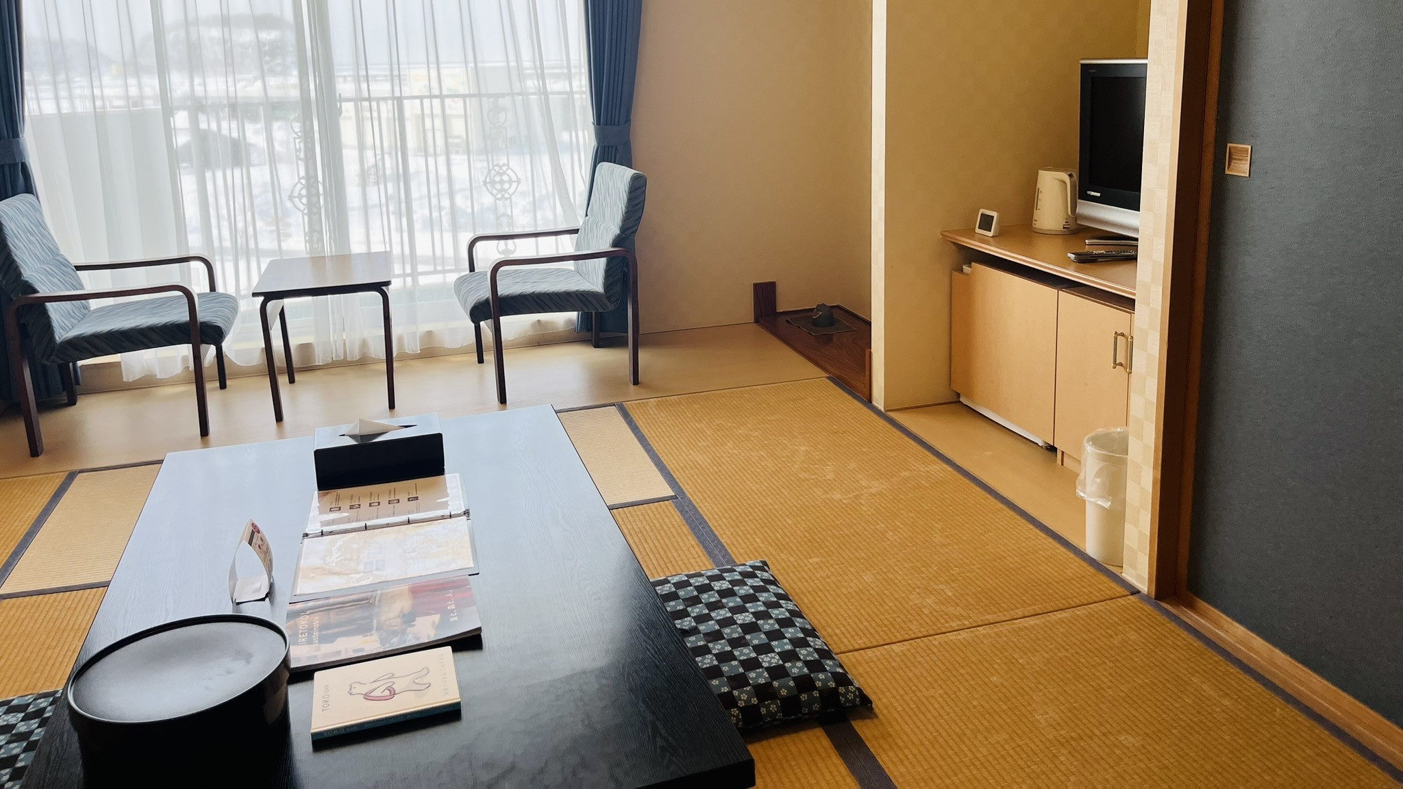 【海側】和室8畳｜32.4平米（禁煙）