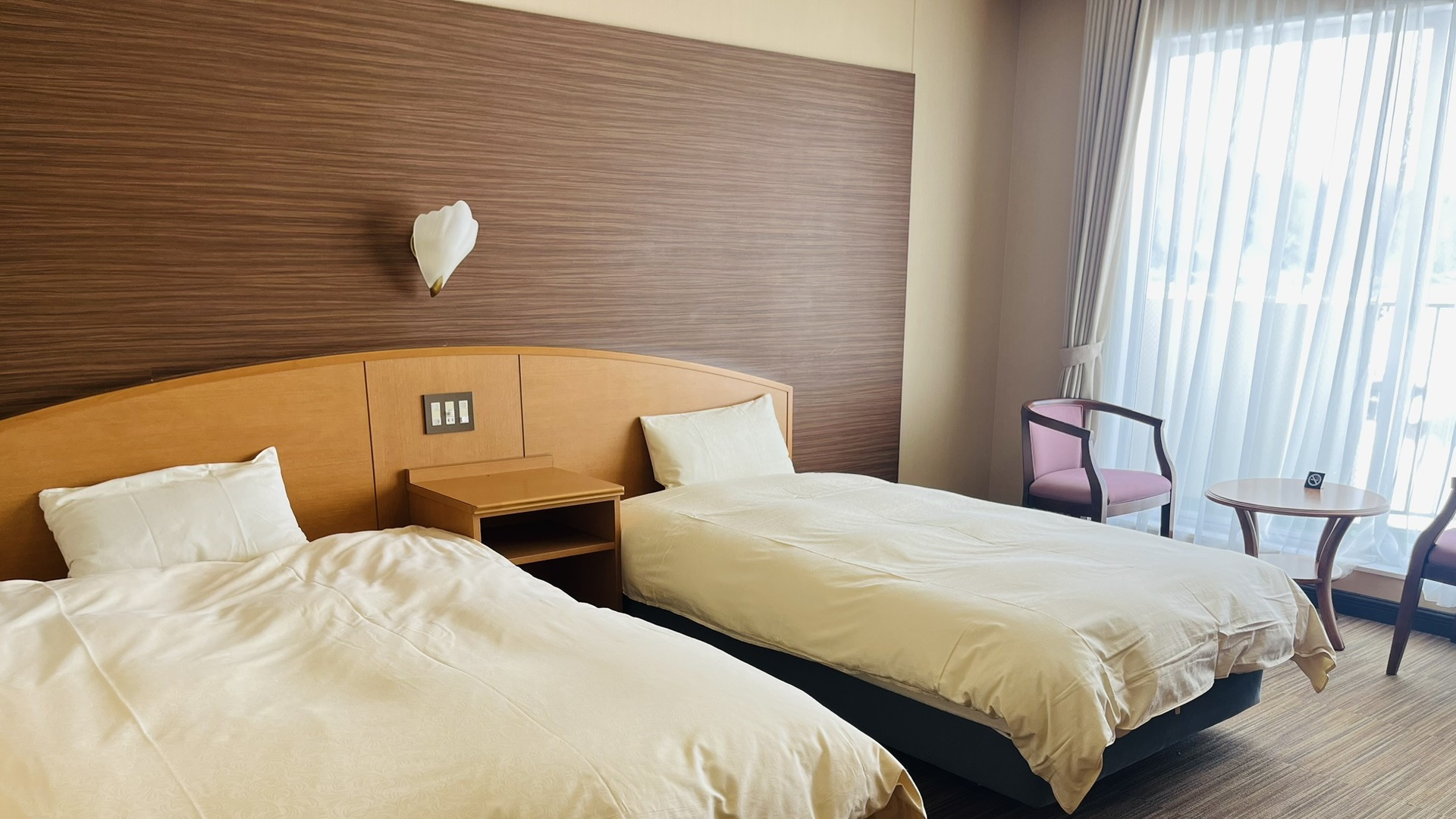 【海側】スーペリアツインルーム｜32.4平米（禁煙）