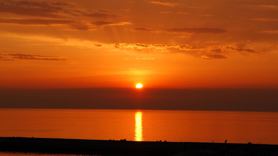 オホーツクに沈む夕日