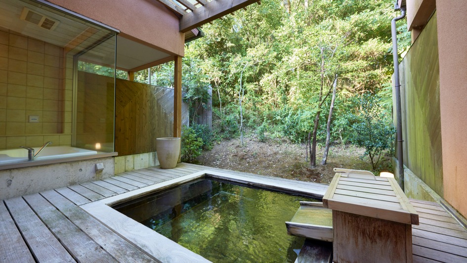 客室露天風呂でゆったりと非日常を堪能