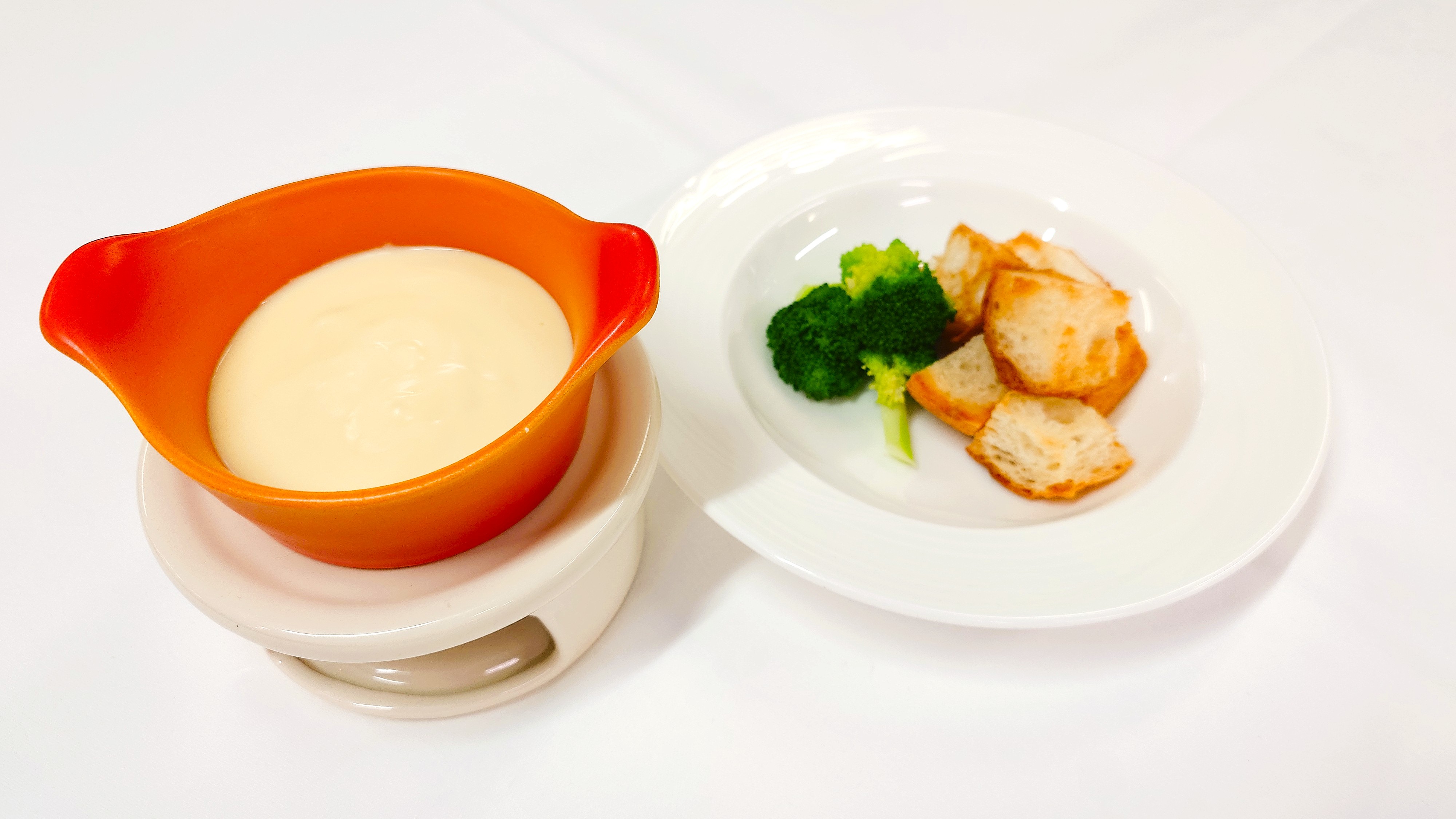 夕食単品・チーズフォンデュ（単品一例）