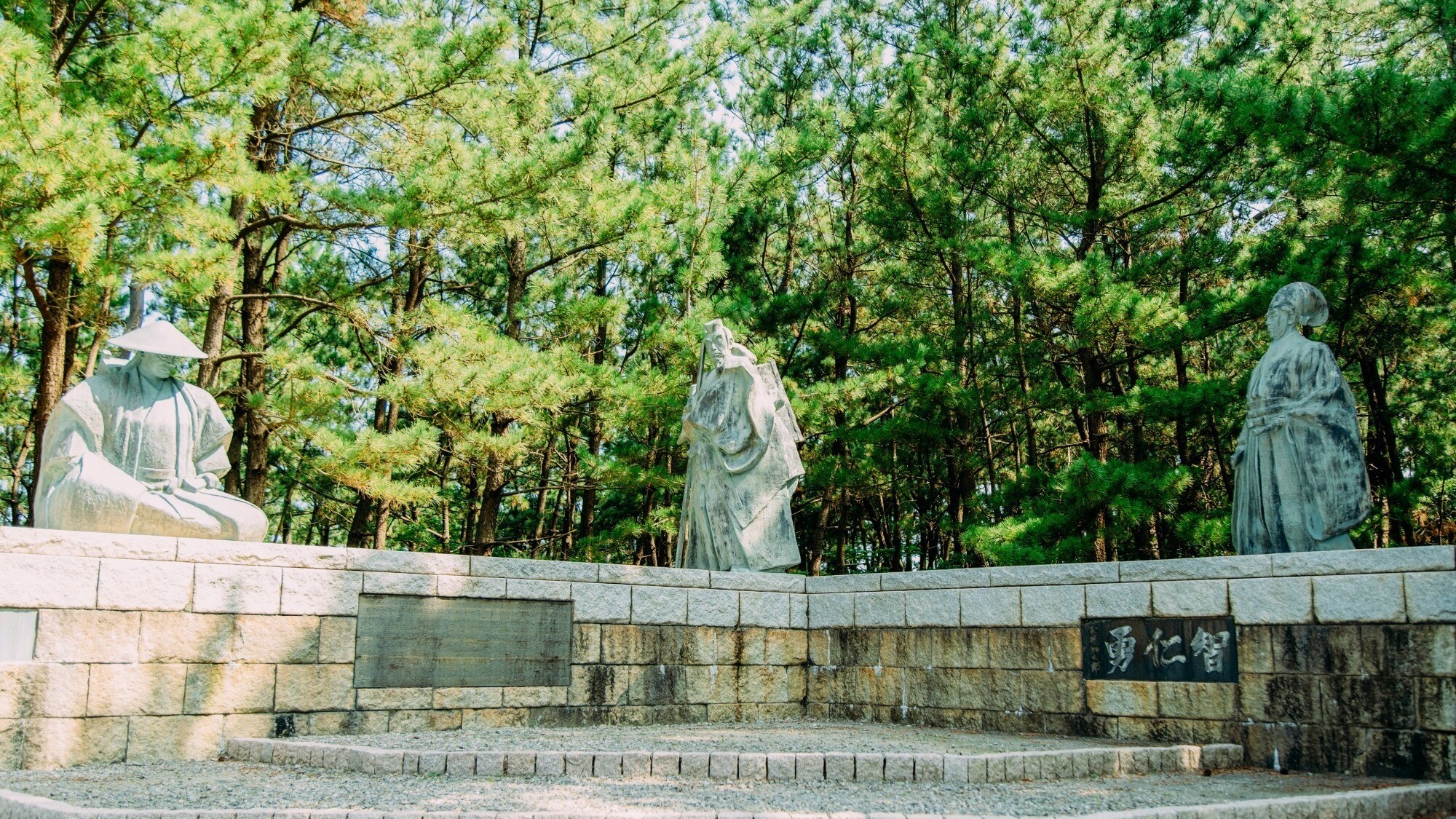 安宅の関　銅像