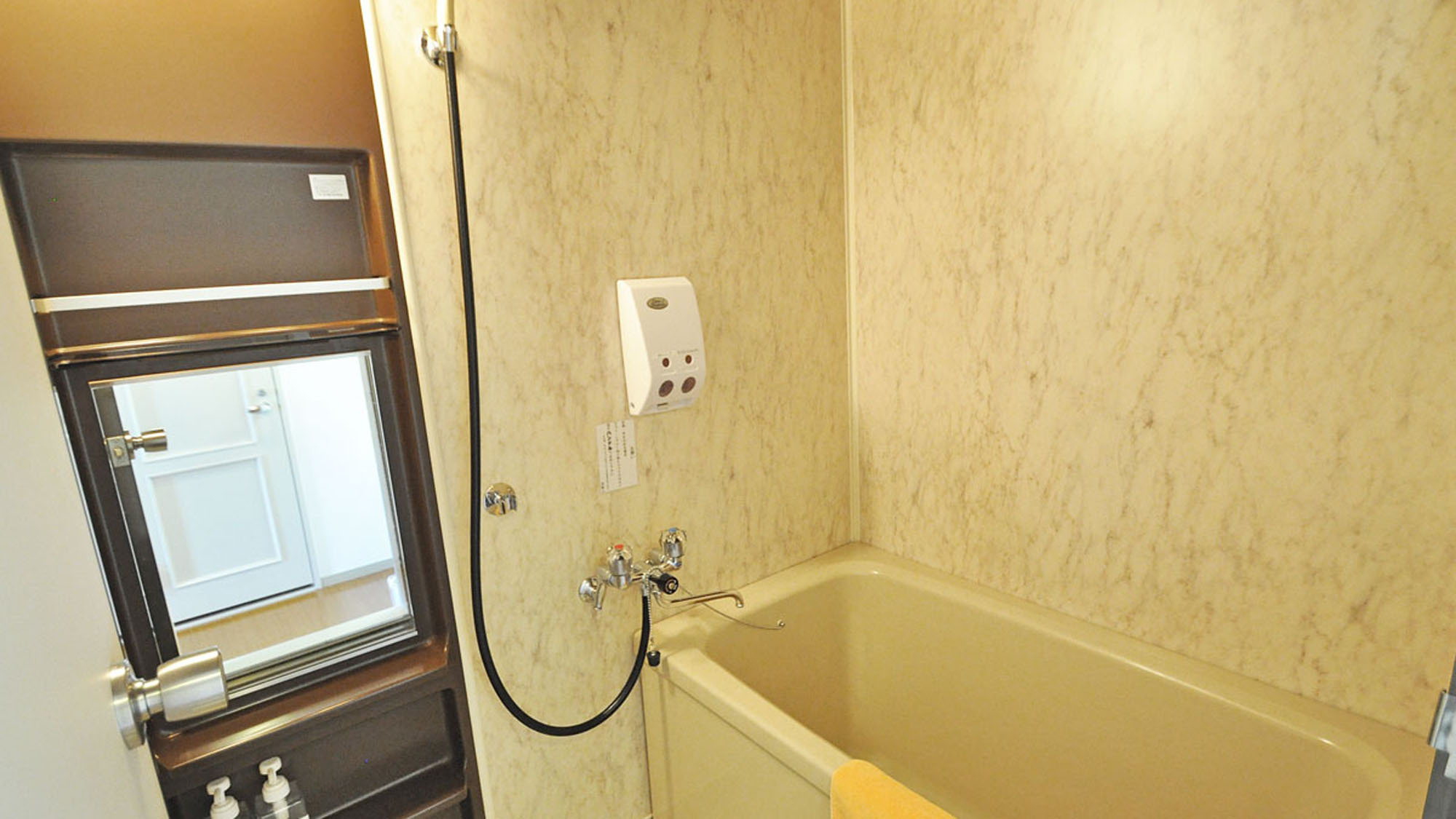 【客室／特別和洋室】バス・トイレ別なので、お風呂もゆっくり入れます。