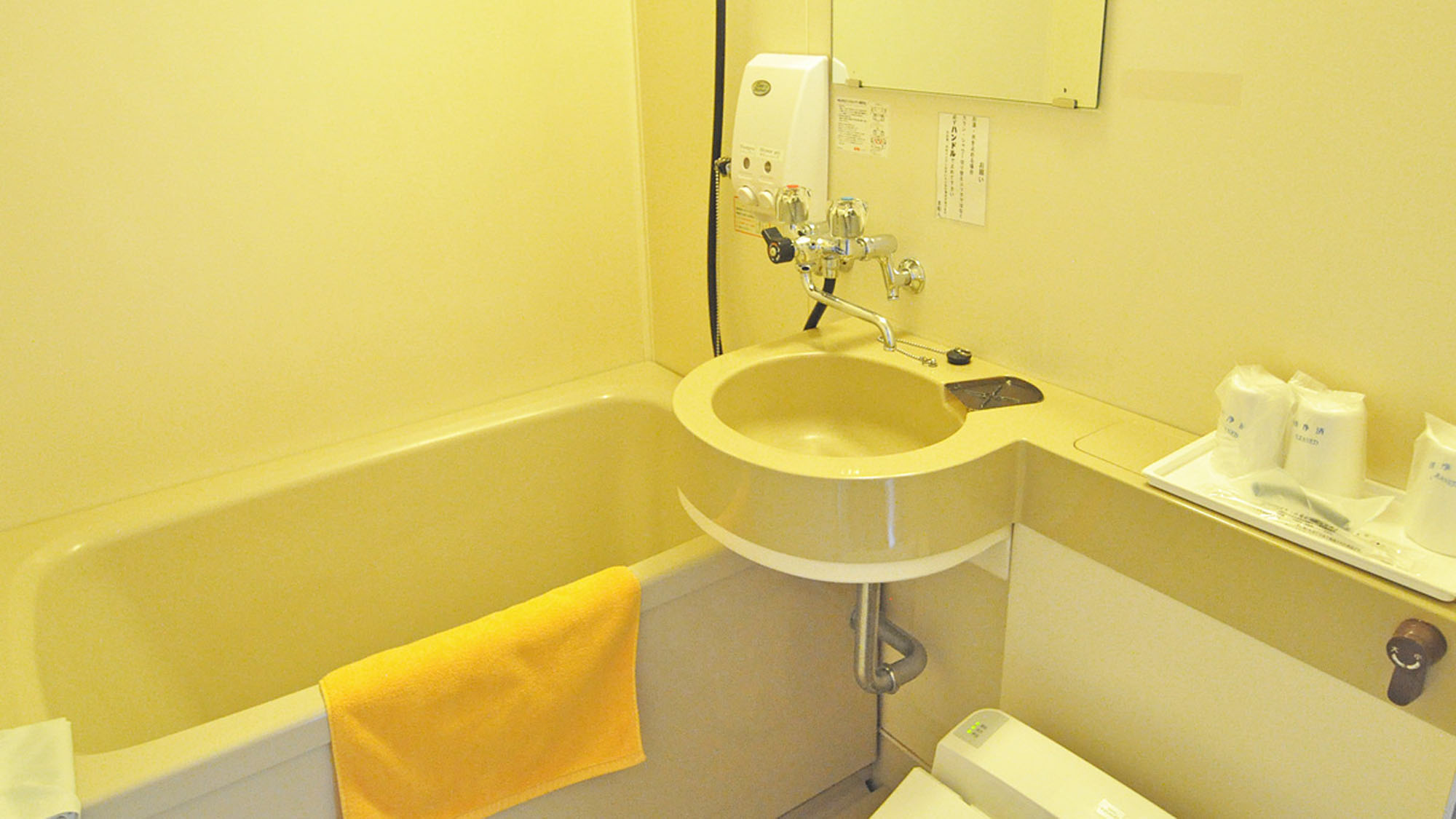 【客室】シンプルで使いやすい浴室。