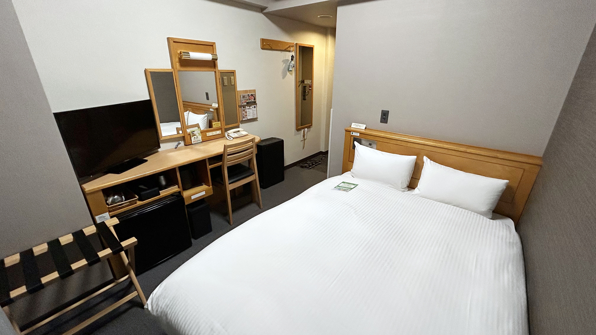 スタンダードセミダブルルーム1