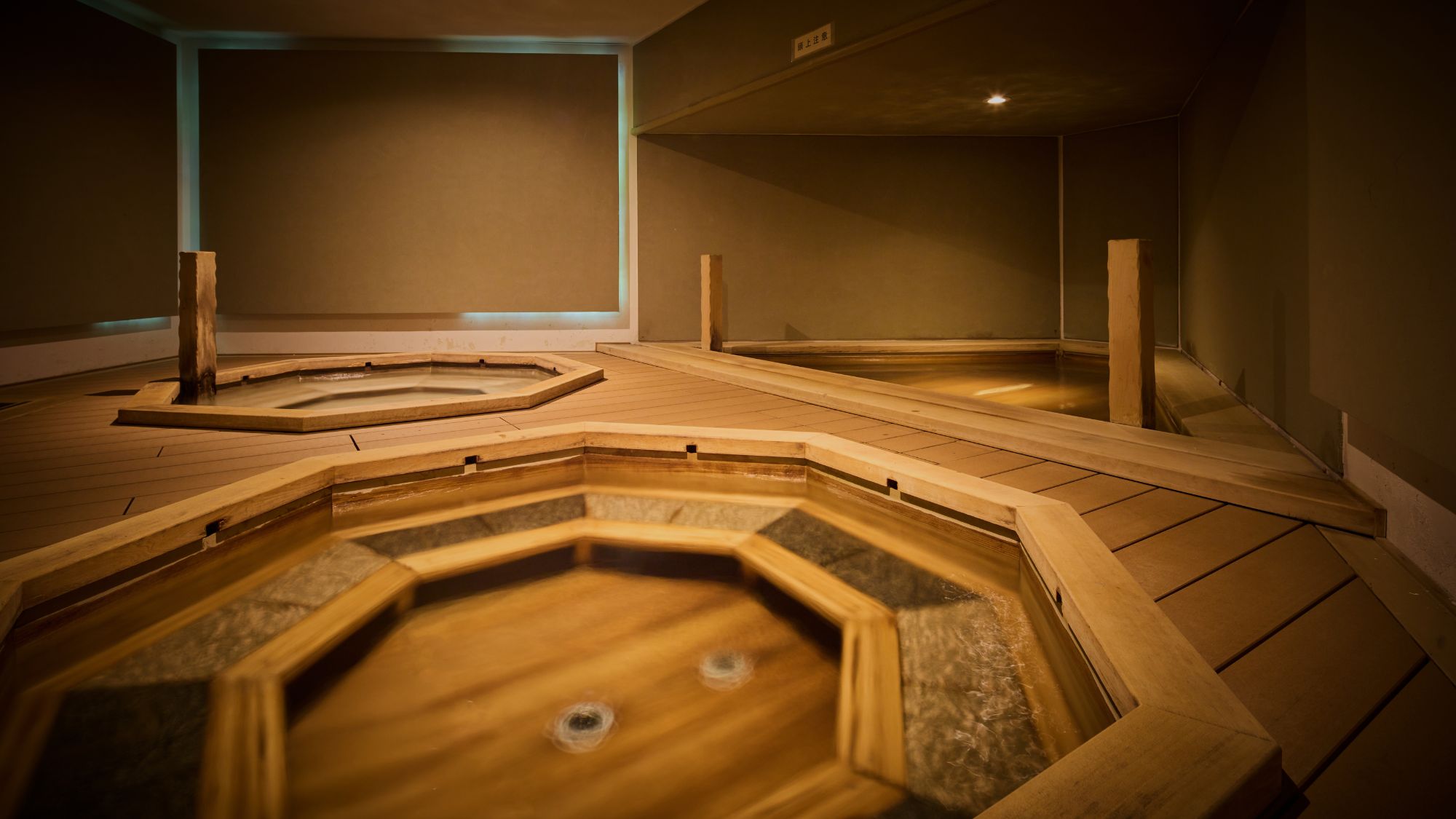 B1F　KOTORAN SPA（コトラン スパ）浴槽