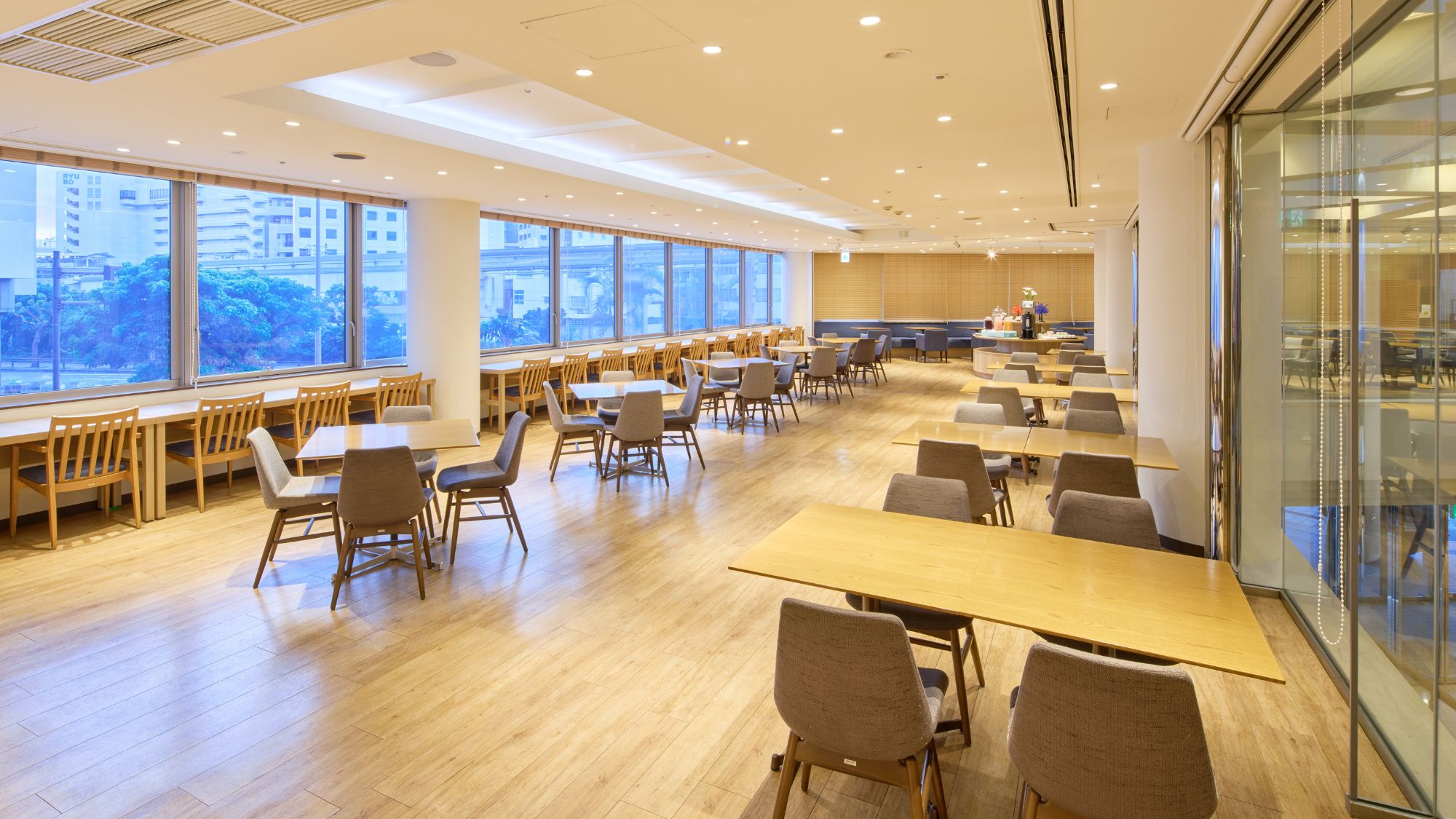 朝食ビュッフェ会場