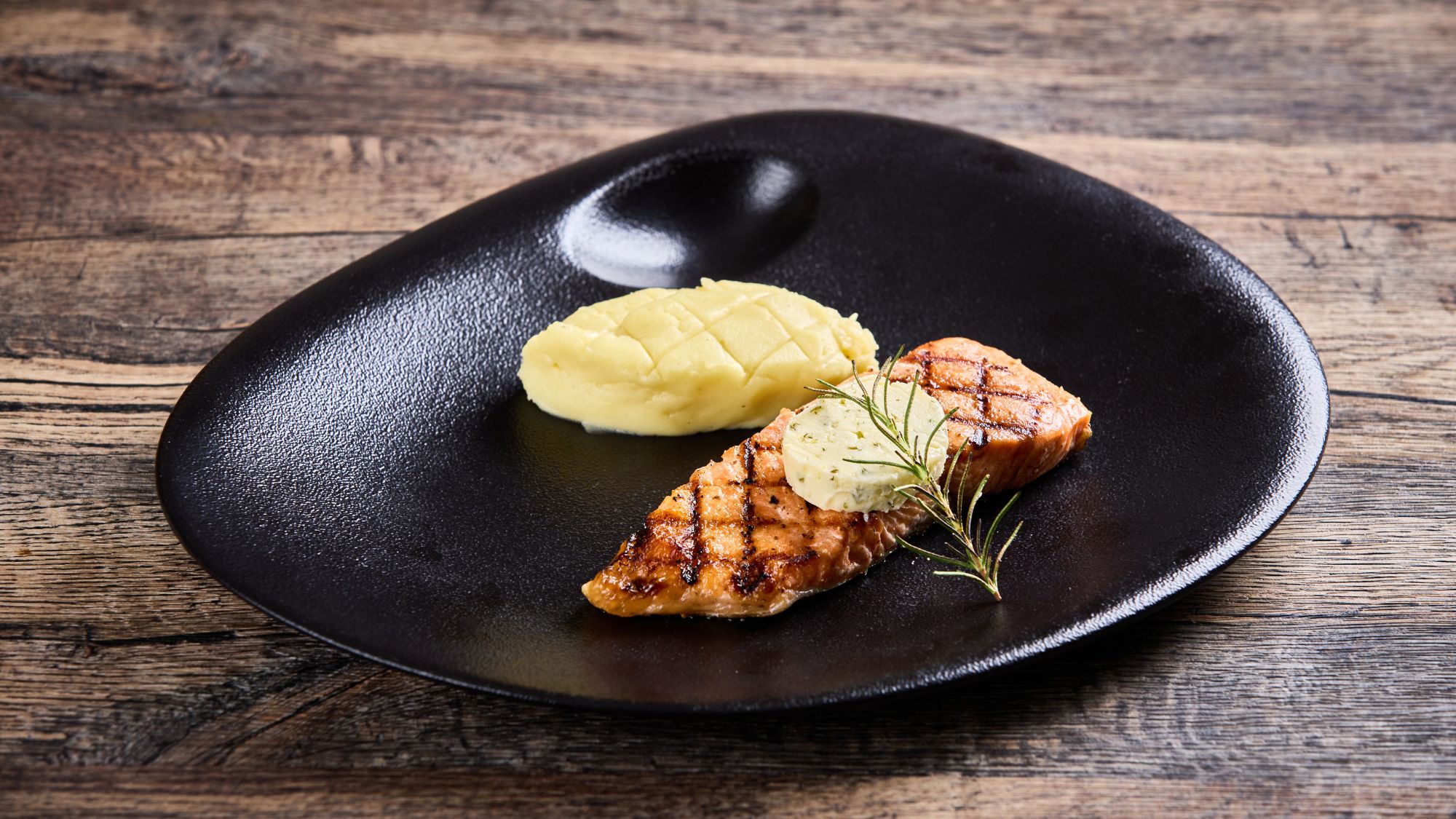 ダイニングバー 蓮-Ren-