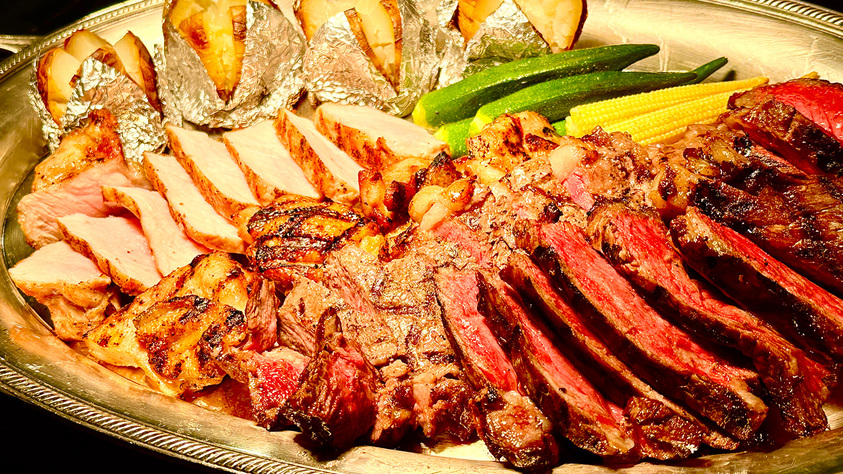 【夏休み】ホテルでサンセットBBQディナー　プール2日券付き