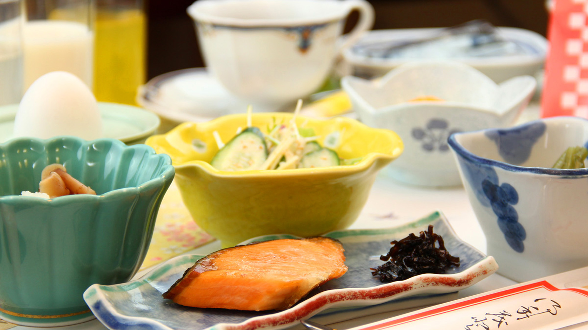 ★朝食のお飲み物はお茶や牛乳、コーヒーなどをご用意しております。ご自由にお楽しみください