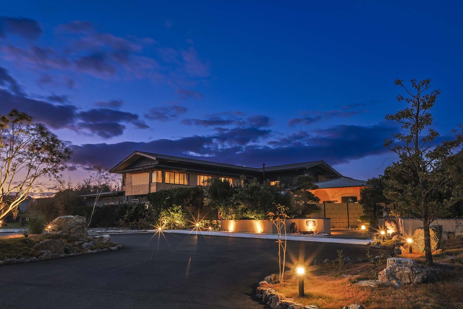 【当館名物】活貝プリフィックスがついた旬の海鮮料理を満喫！『季節のスタンダードプラン』