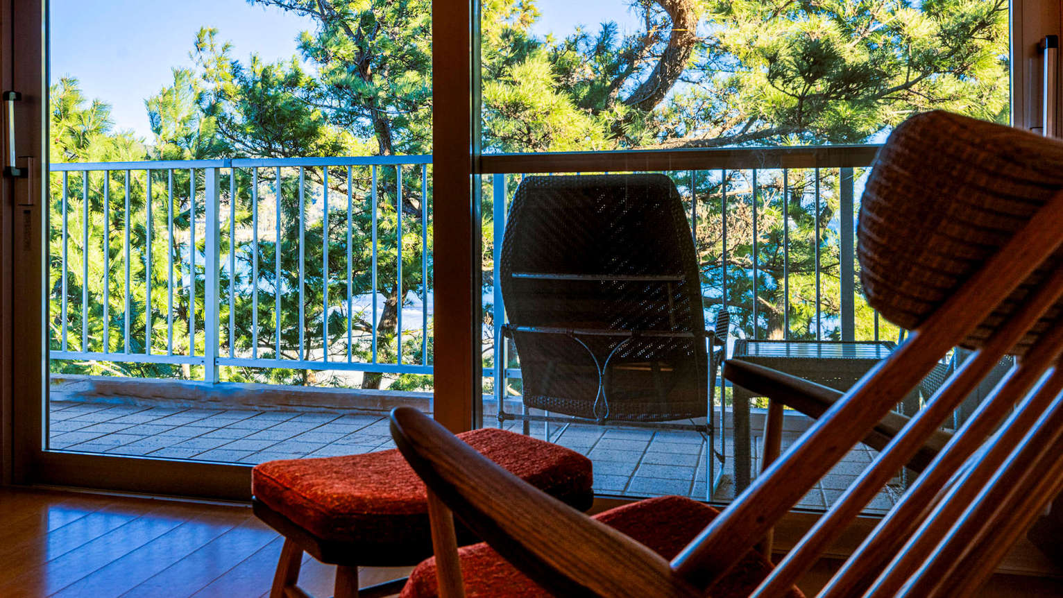 最上階温泉露天風呂付きメゾネットスイート「洒落」