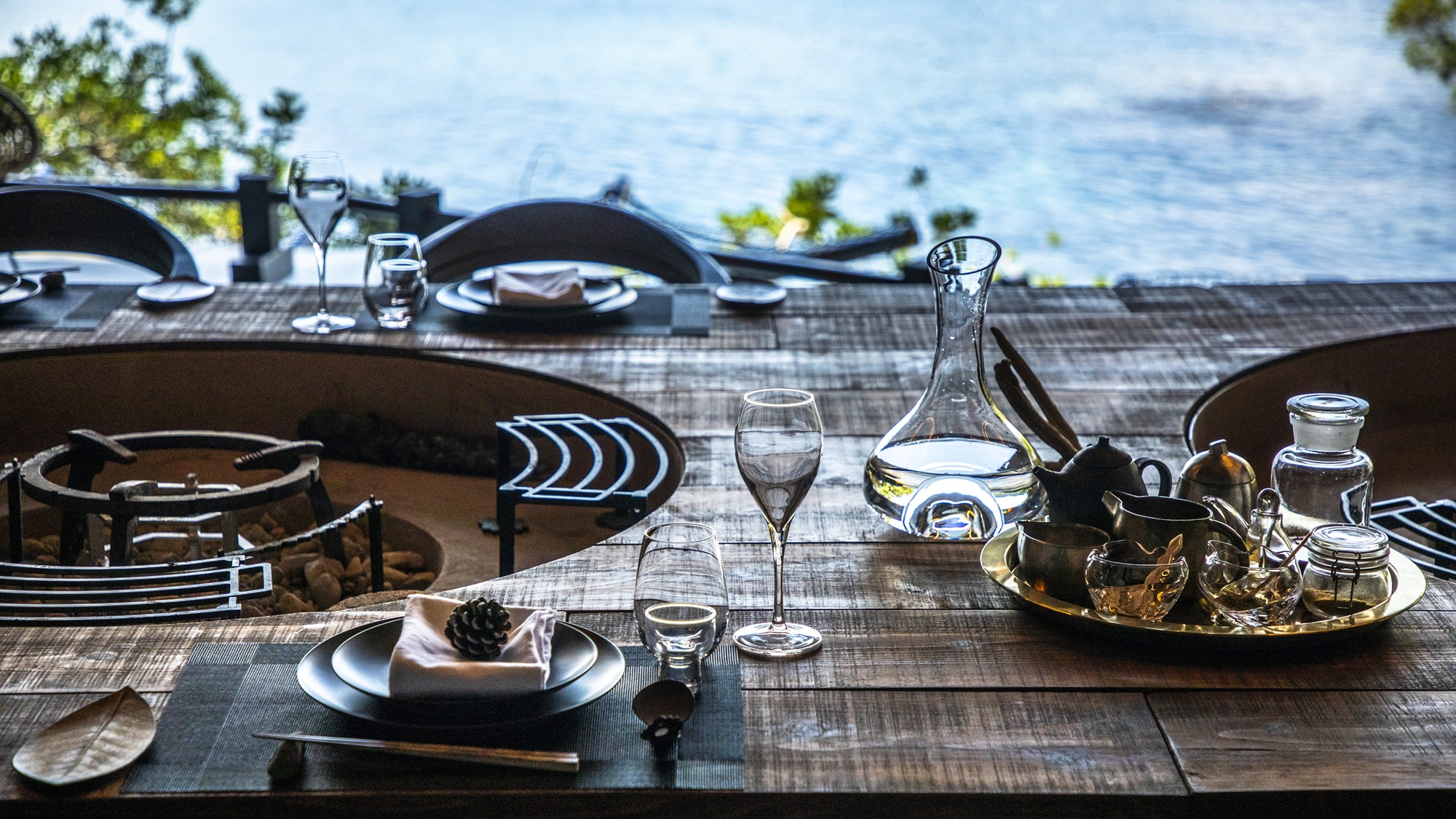 孤島の隠れ家「城島別邸」食事処ー然宿ルー