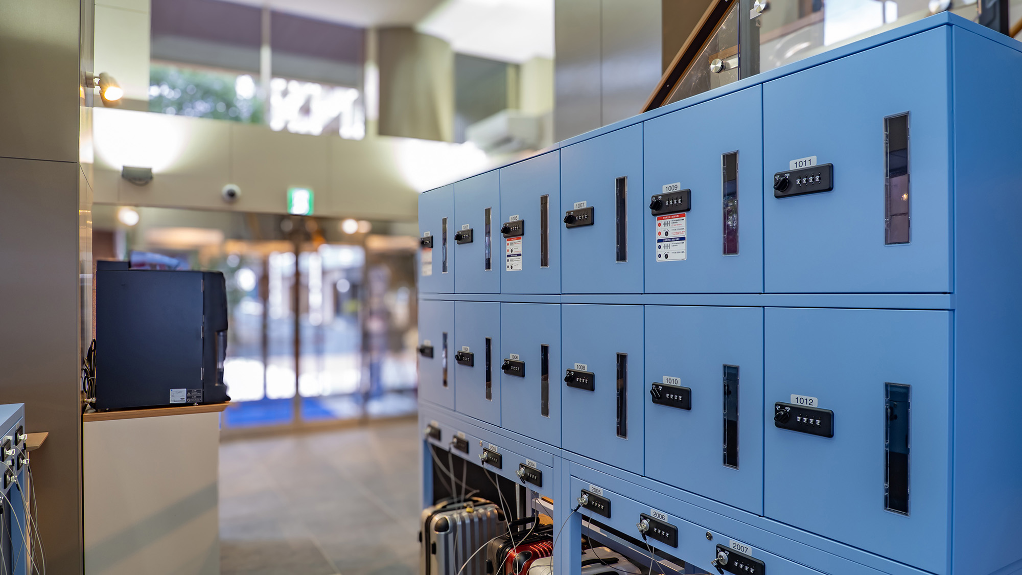 セルフロッカー（44台_宿泊者専用無料）