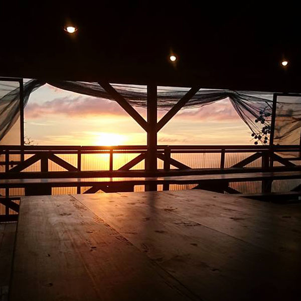 【施設】素敵な夕刻もテラスから眺められます