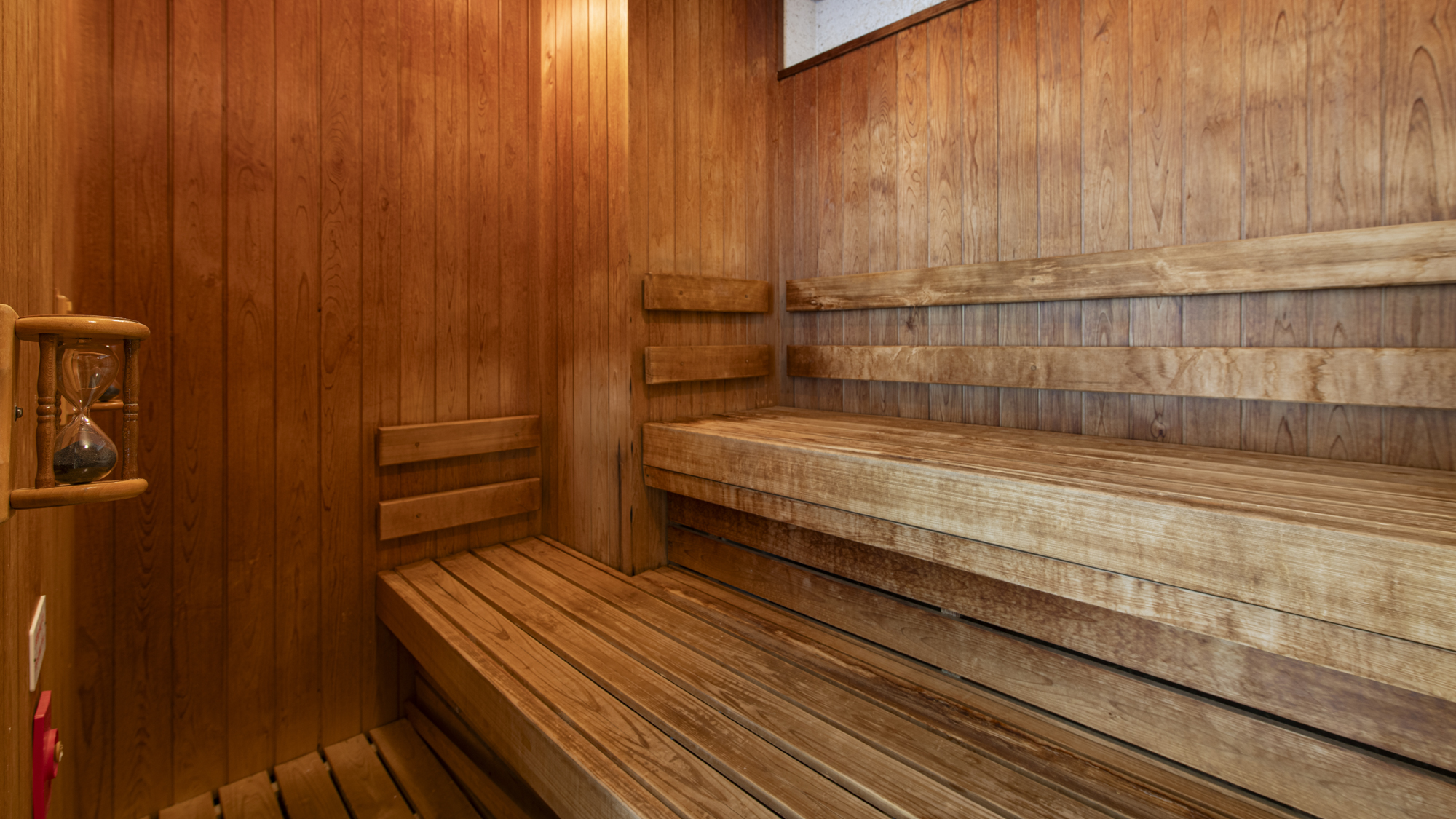 *【サウナ(男湯)】気軽に楽しめるプライベート感覚のコンパクトサウナです。水風呂はございません。