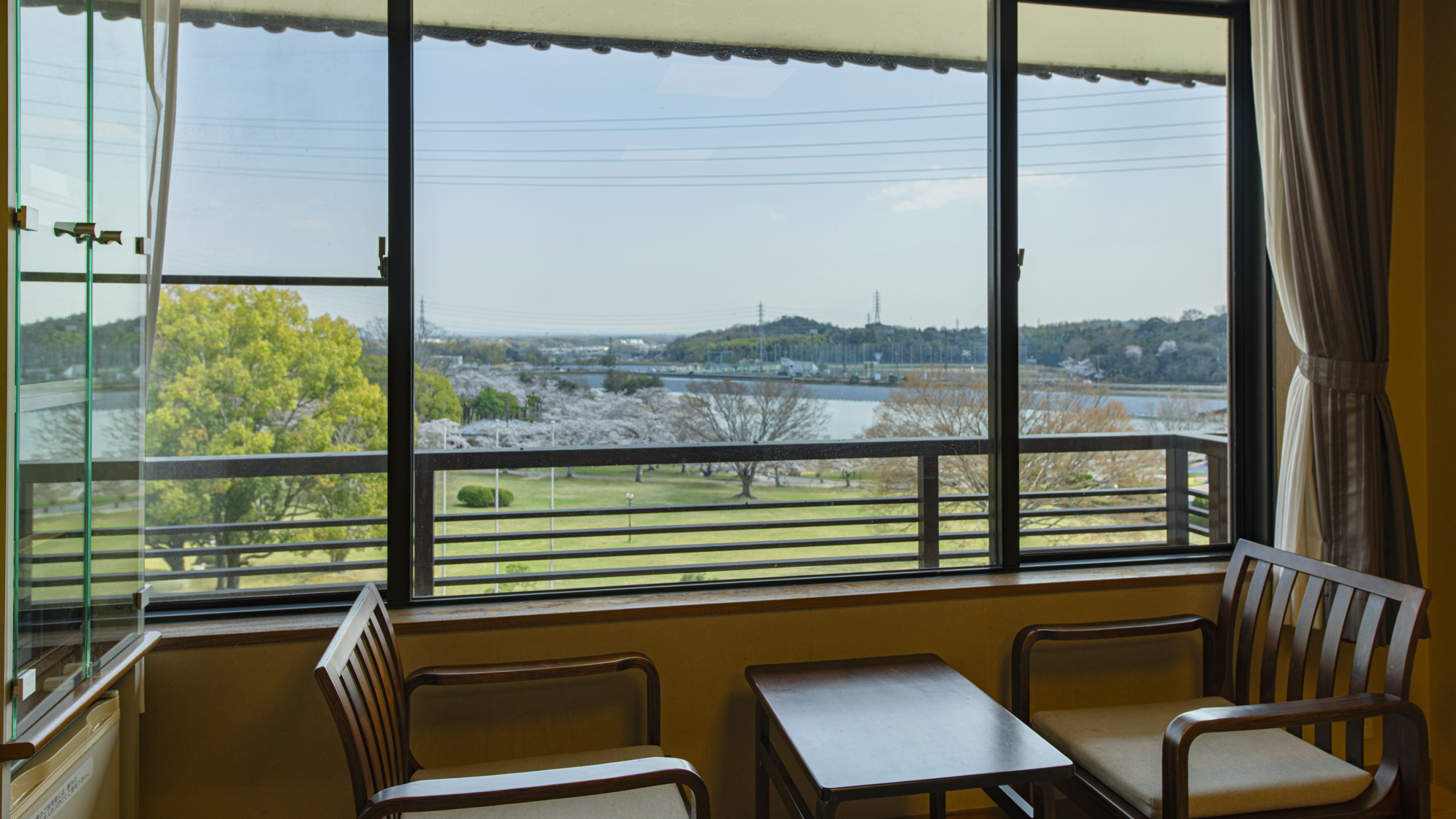 *【お部屋からの景色一例】四季折々の豊かな自然がご覧いただけます。