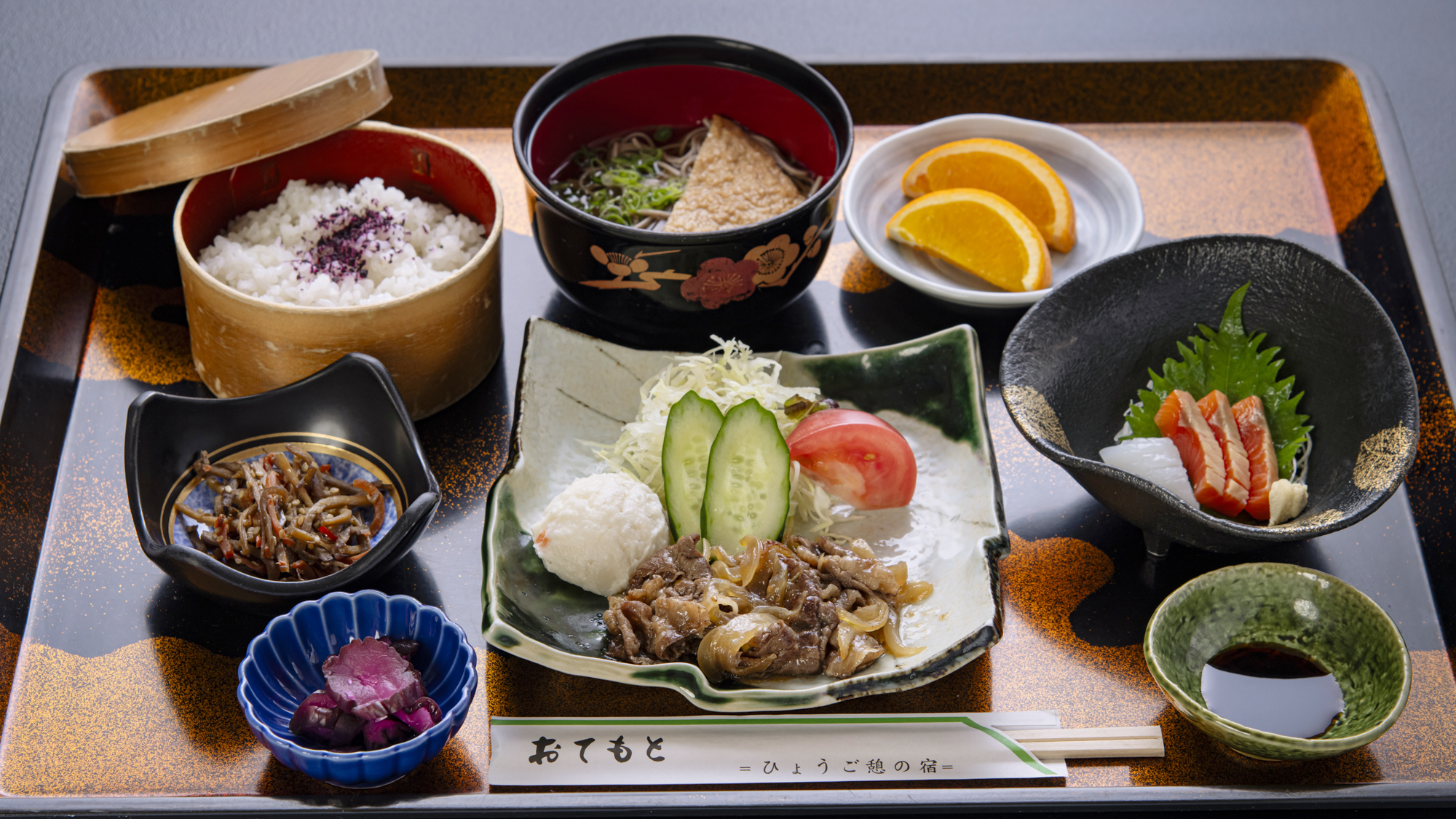 *【ランチ(はりま御膳)一例】メインのおかずにお造りや小鉢、お蕎麦が楽しめる人気コース。