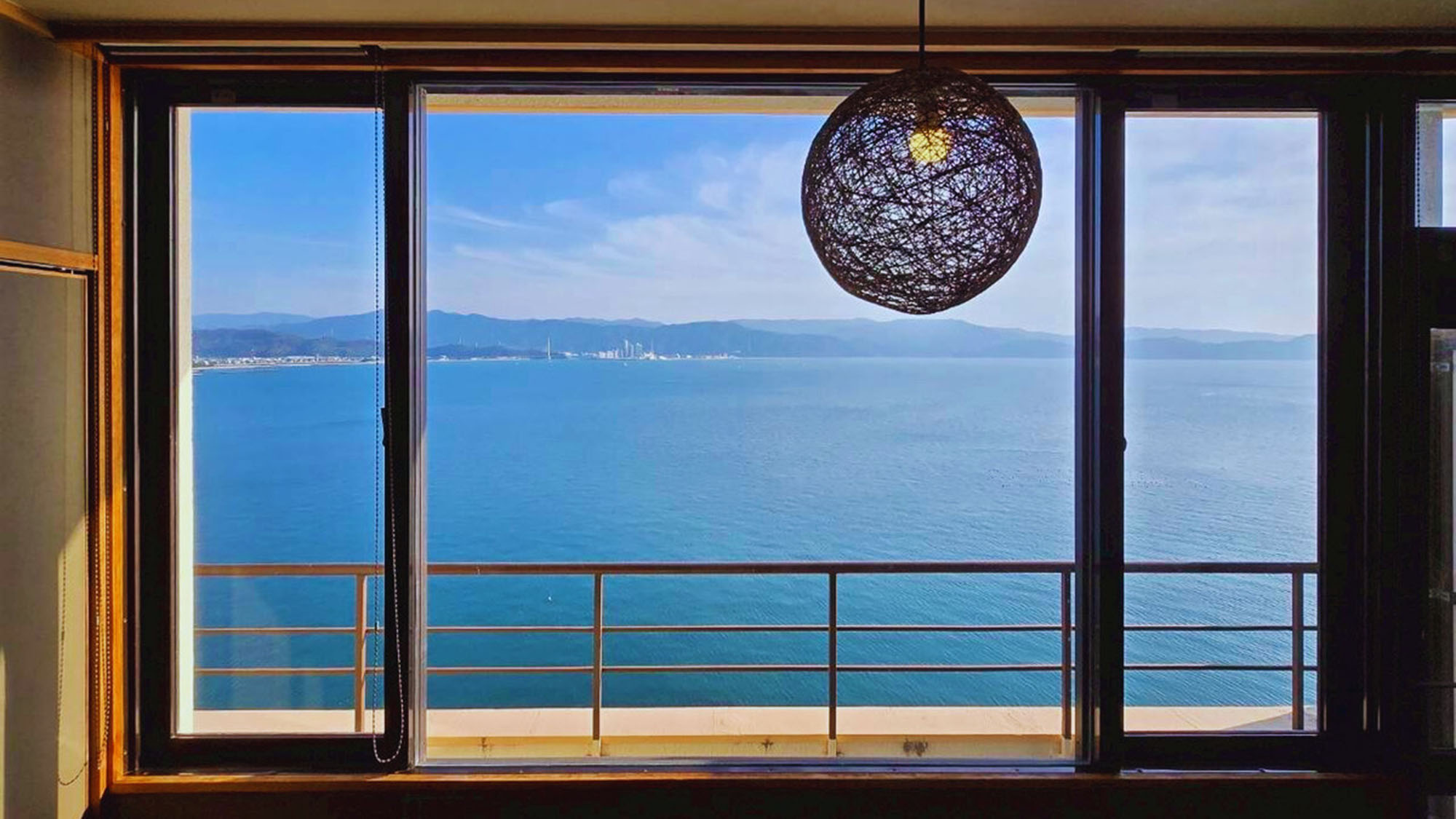 【最上階MANPA倶楽部-露天風呂付客室】最上階ならではの客室からの風景美をお楽しみ下さい。