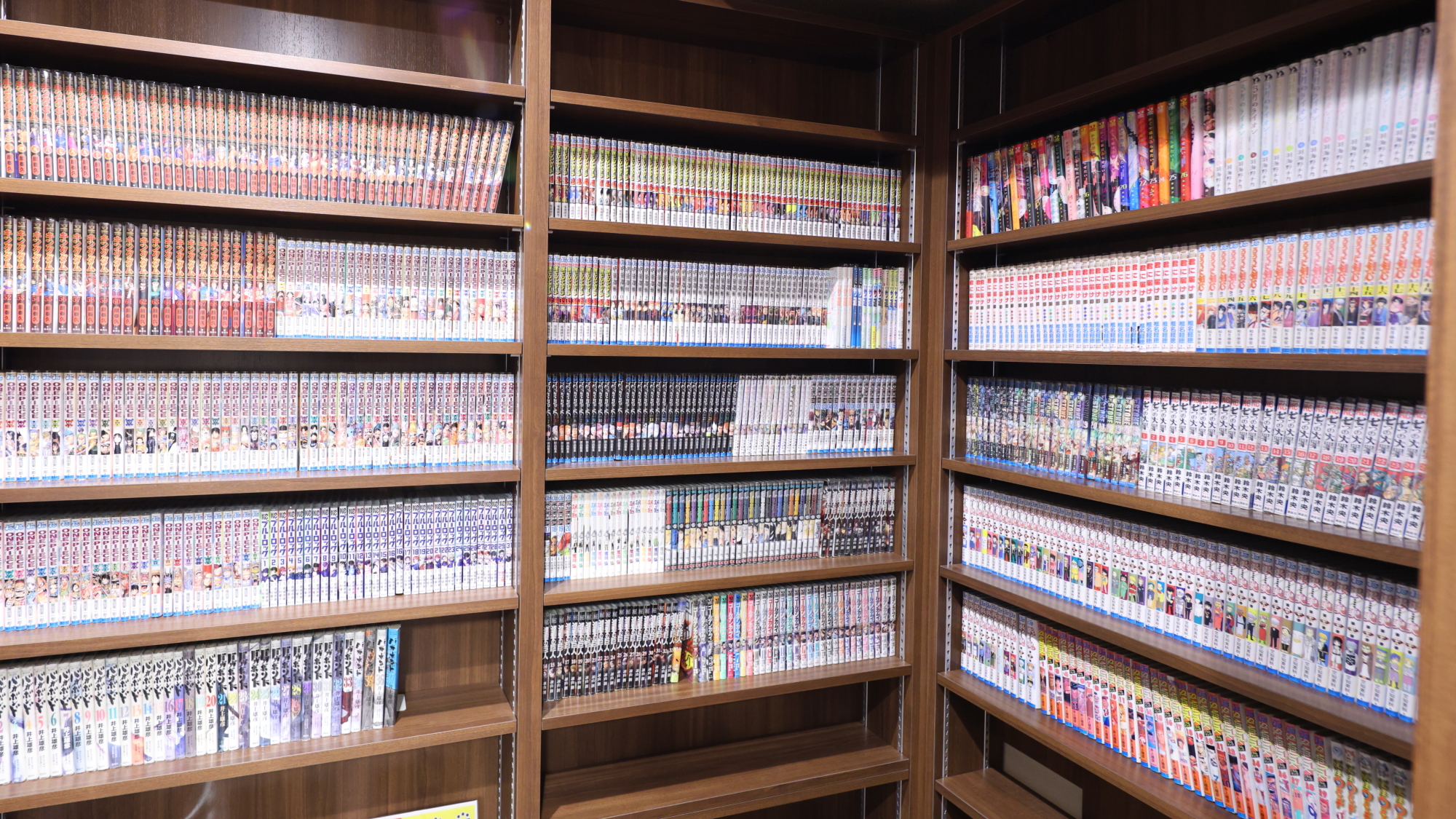 ◆マンガコーナー　10階にございます♪