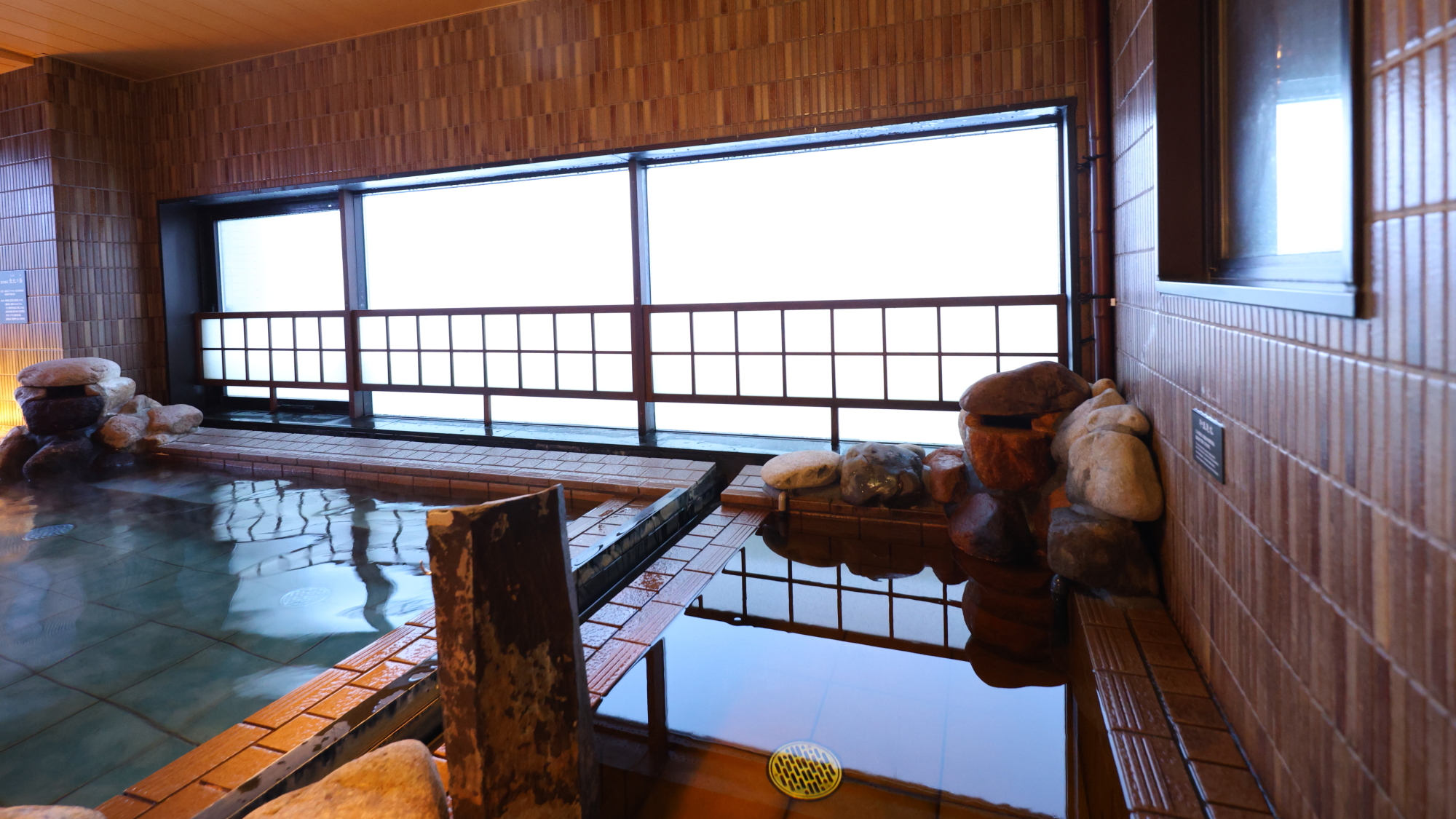 ◆男性大浴場水風呂(冷温泉水)　サウナあとの冷温泉水で「整う」を体感