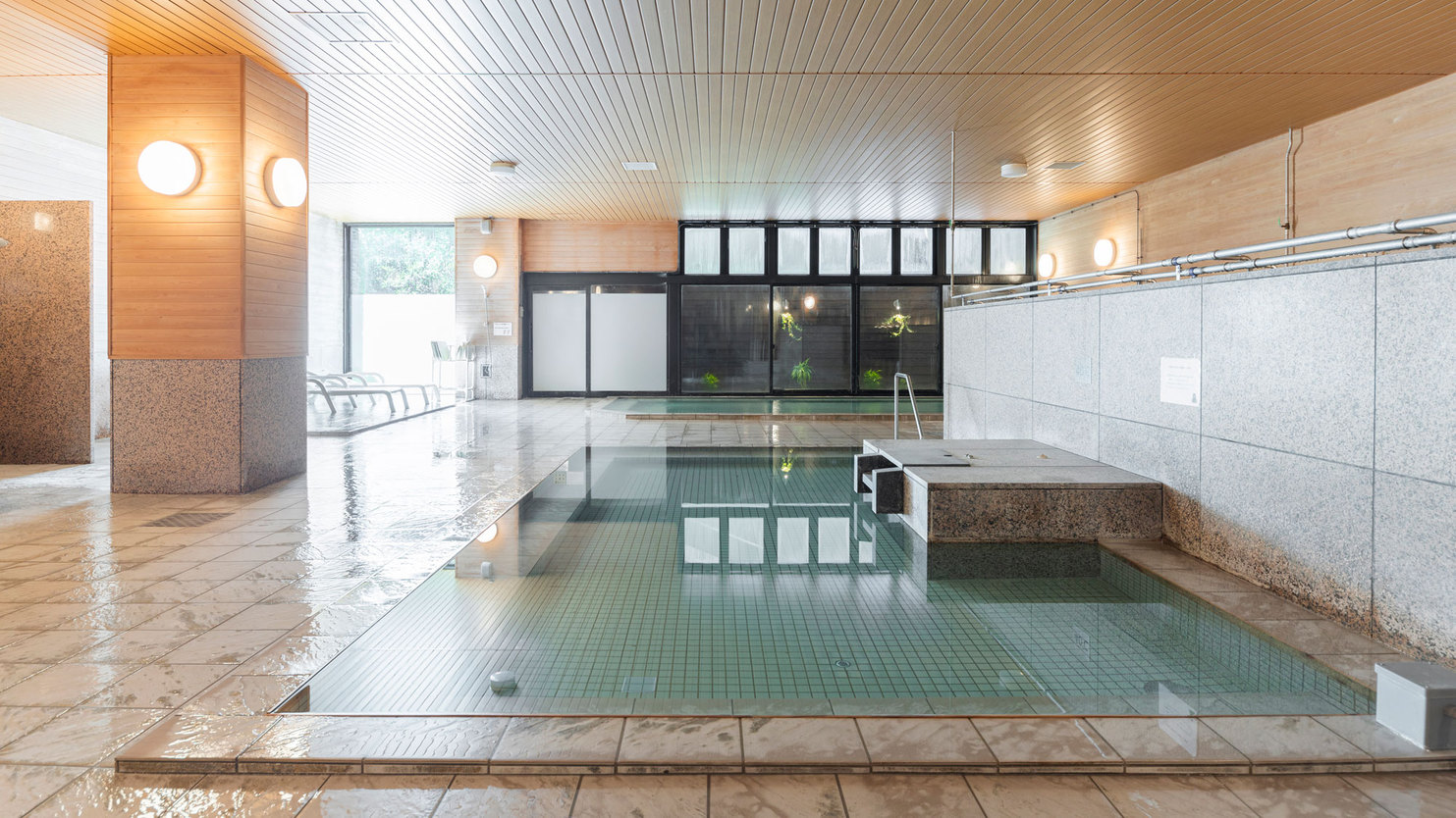 【ゆっくり2連泊】5％OFF！山の天然温泉を満喫《ご夕食メイン料理は北海道の厳選食材を日替わりで》