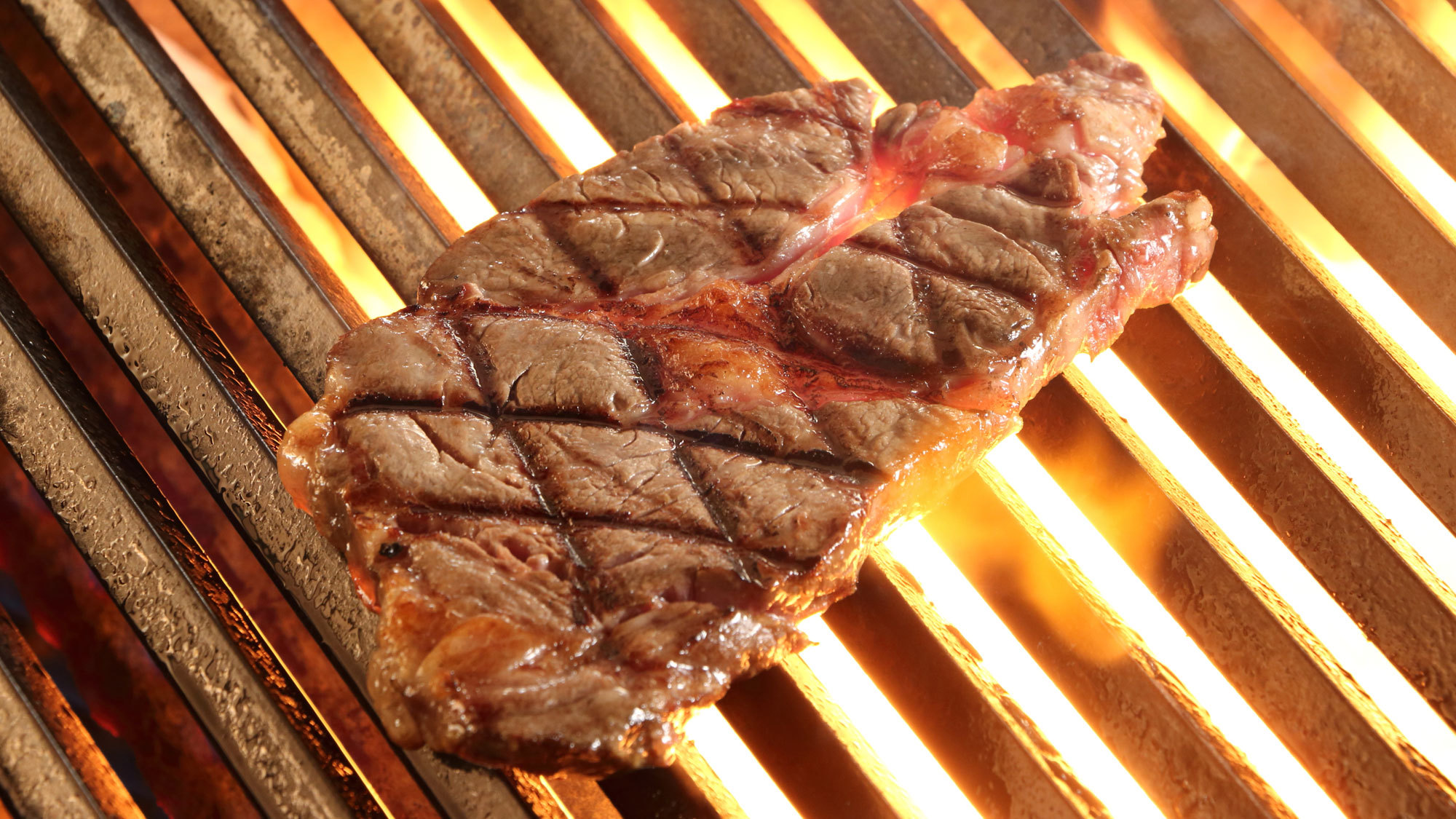 【ご夕食グレードアップ】メイン料理/十勝ハーブ牛リブロースステーキ150g〜上級部位焼きたてを堪能